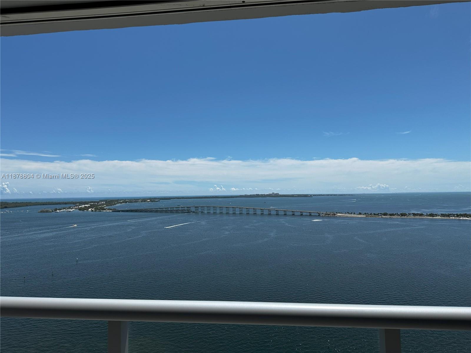 Apartamento à Venda em Miami, FL