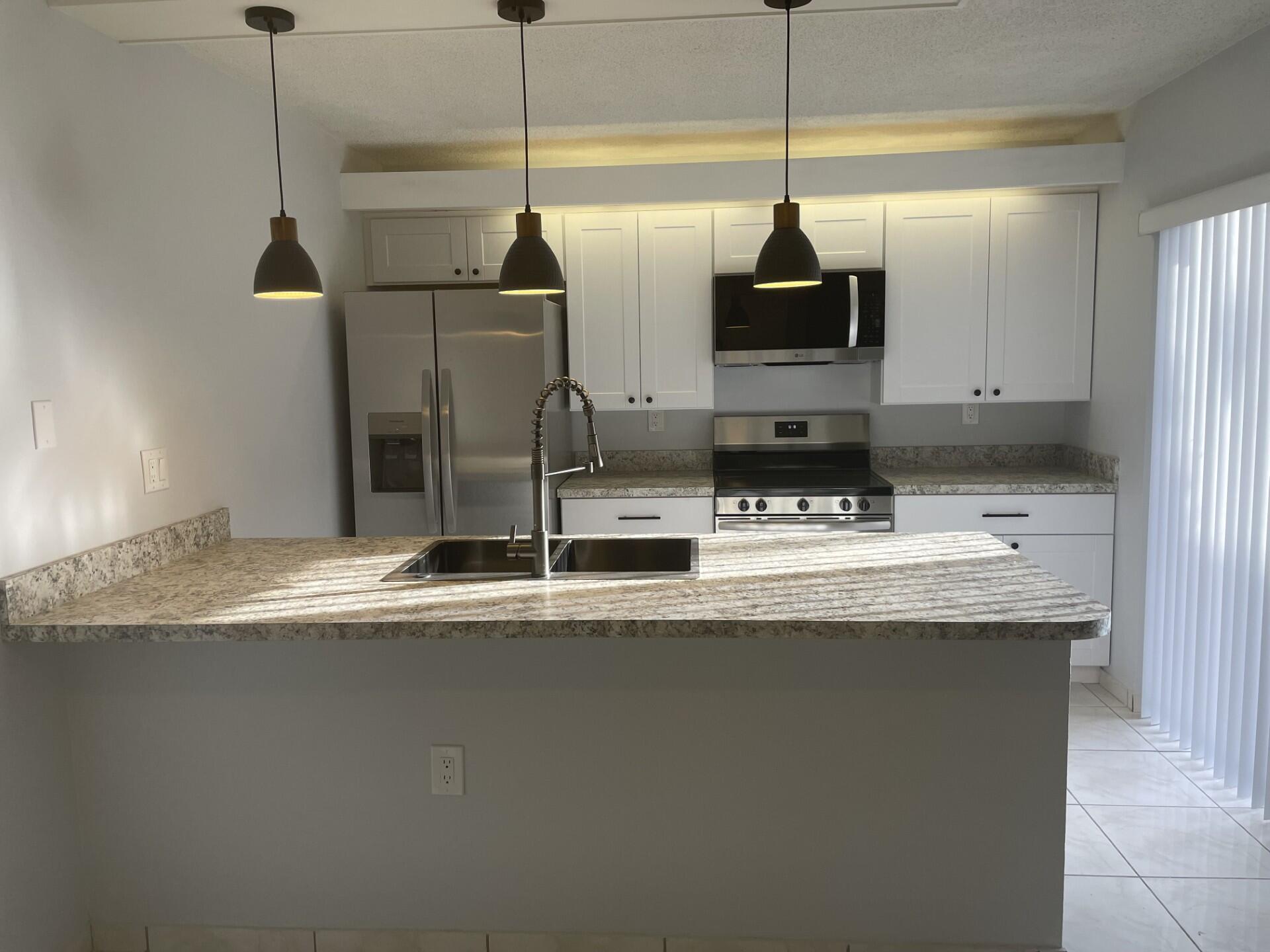 Sandalwood Lakes South