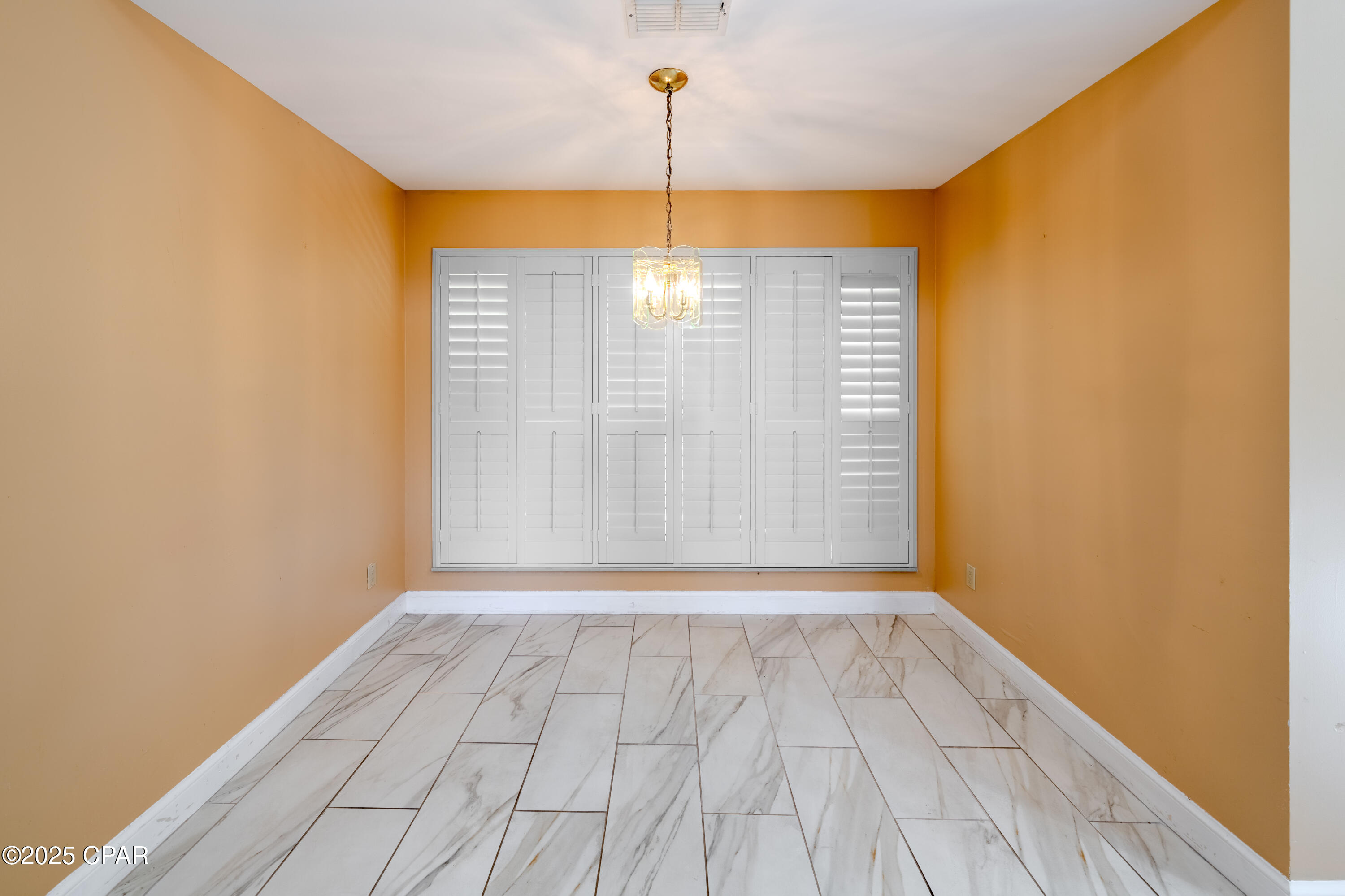 Image 14 For 5239 Oak Drive