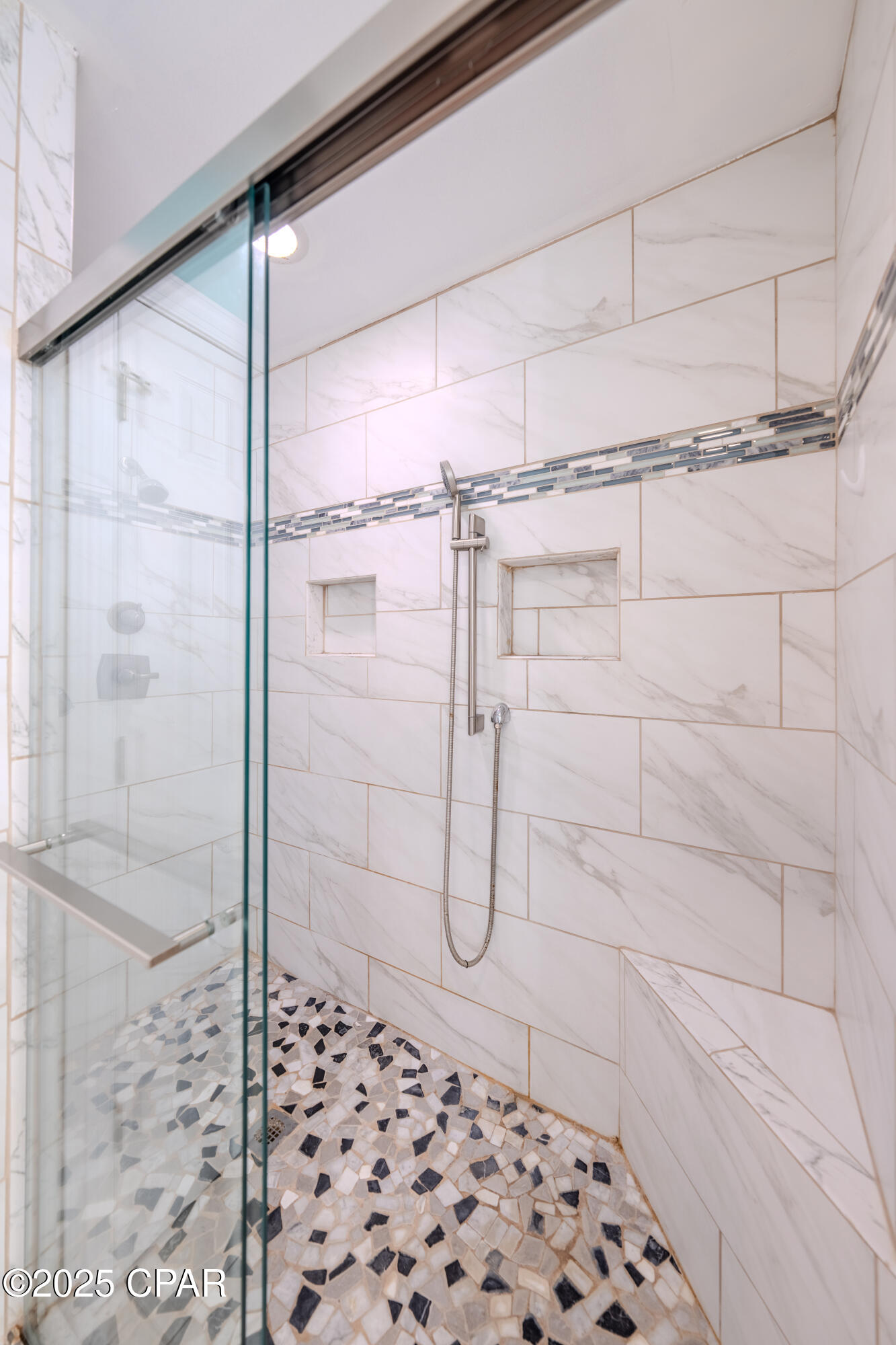 Image 21 For 5239 Oak Drive