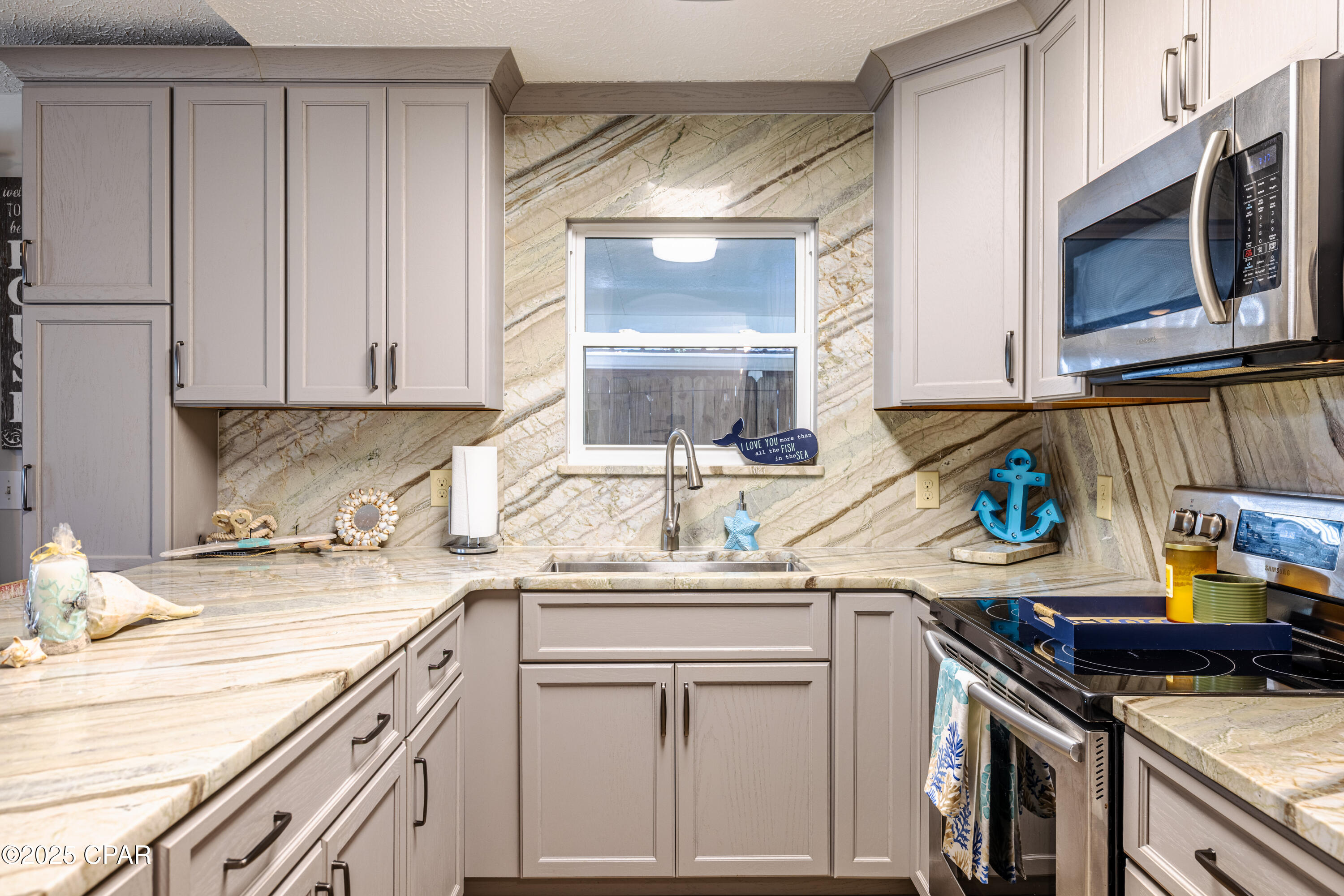 Image 11 For 123 Oleander Circle