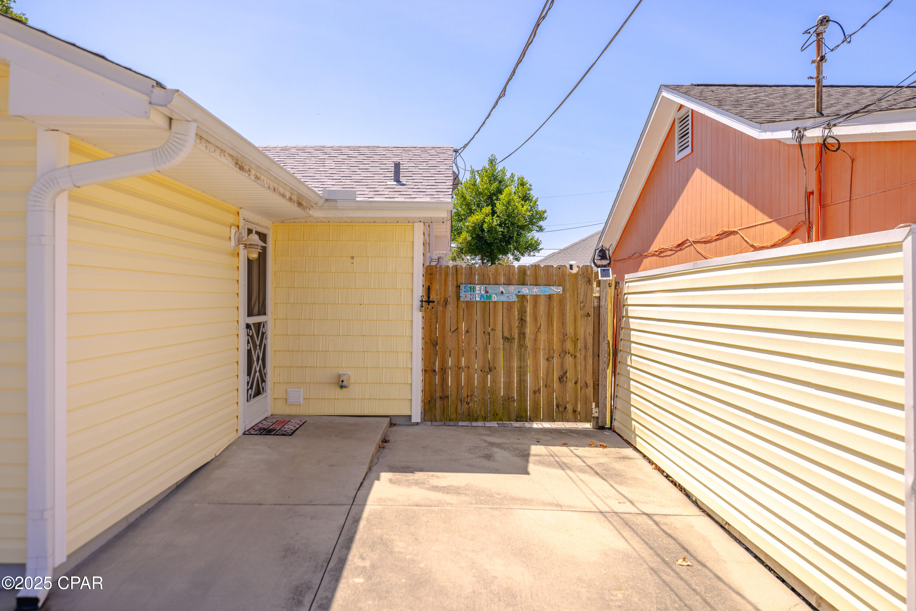 Image 21 For 123 Oleander Circle