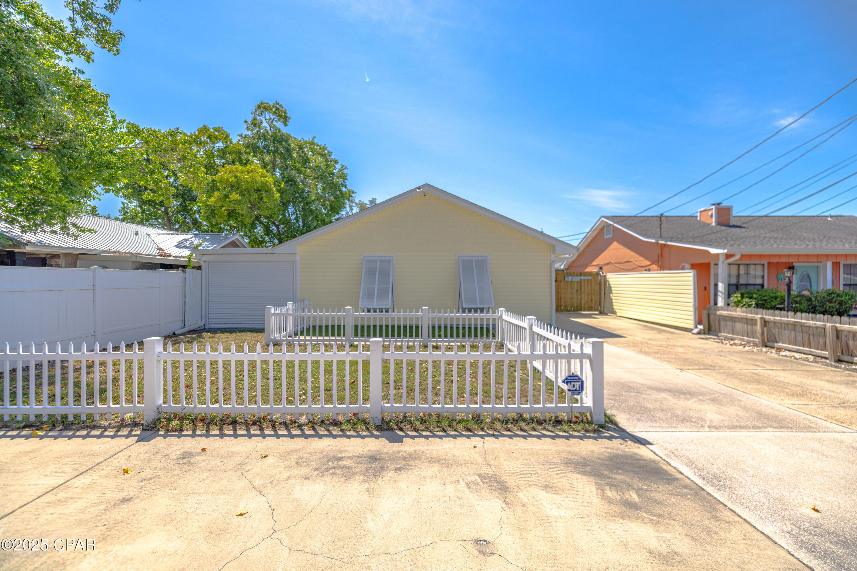 Image 22 For 123 Oleander Circle