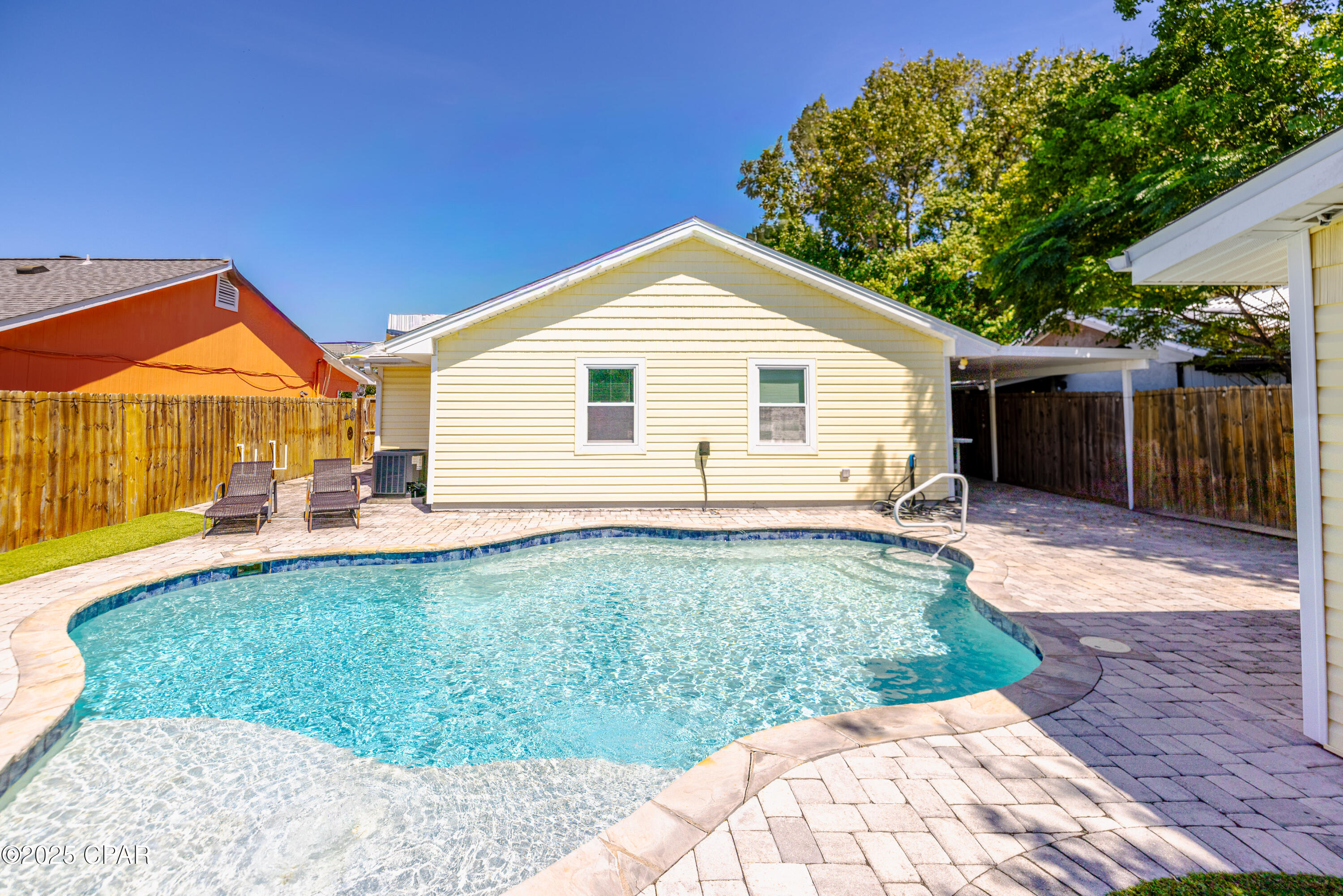 Image 25 For 123 Oleander Circle