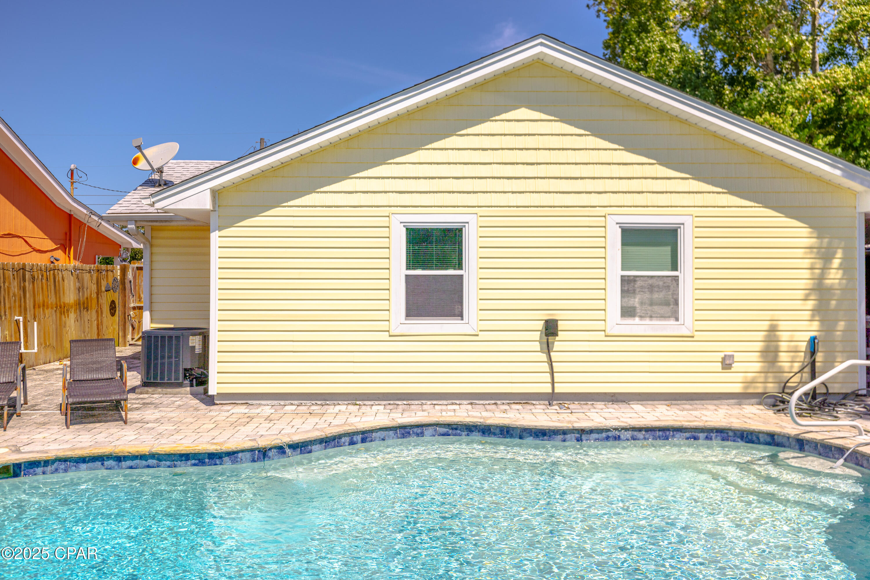 Image 29 For 123 Oleander Circle