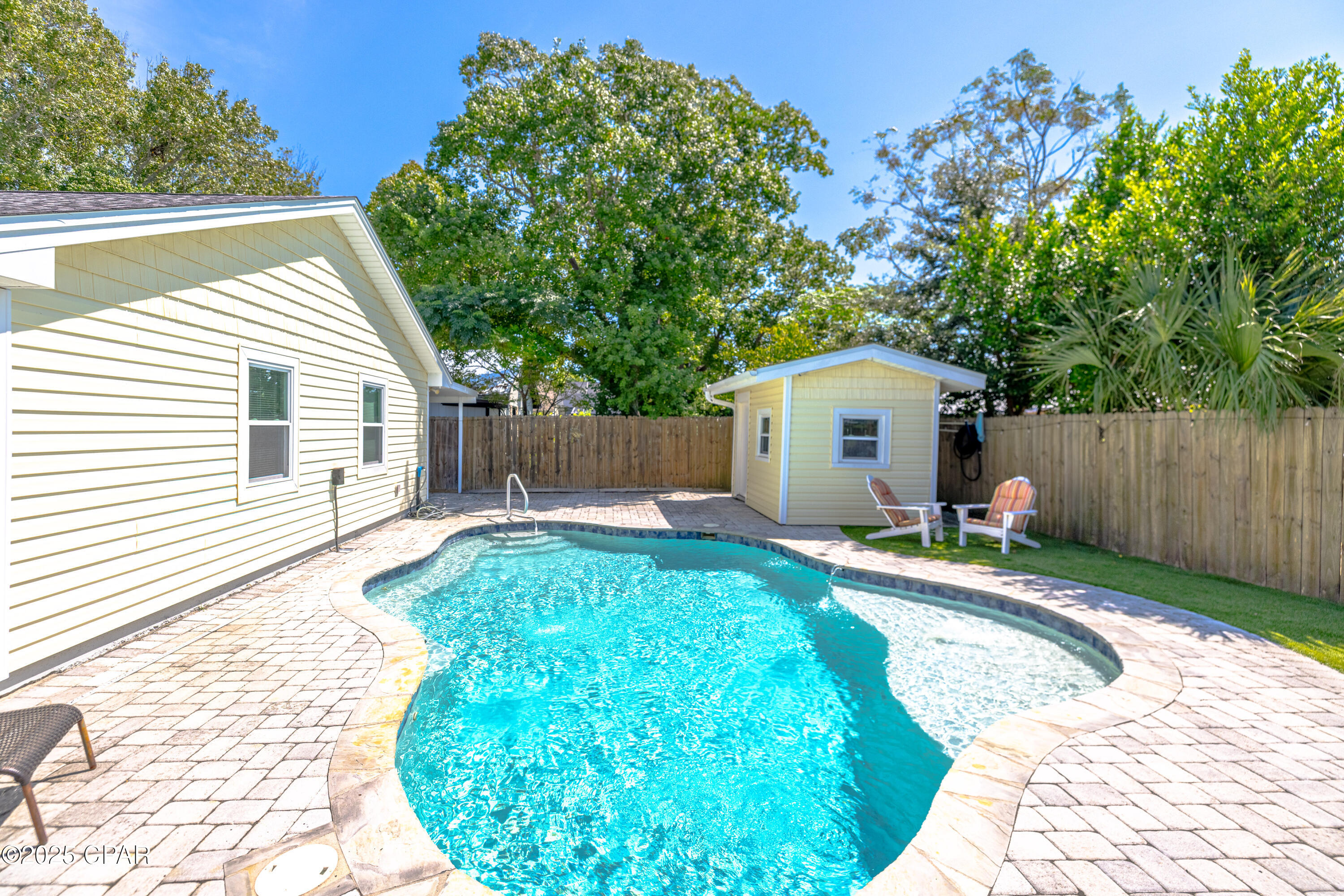 Image 30 For 123 Oleander Circle