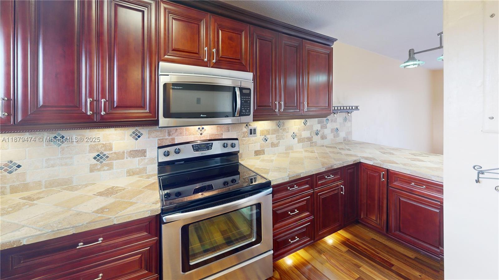 Sunrise Lakes 131 Condo