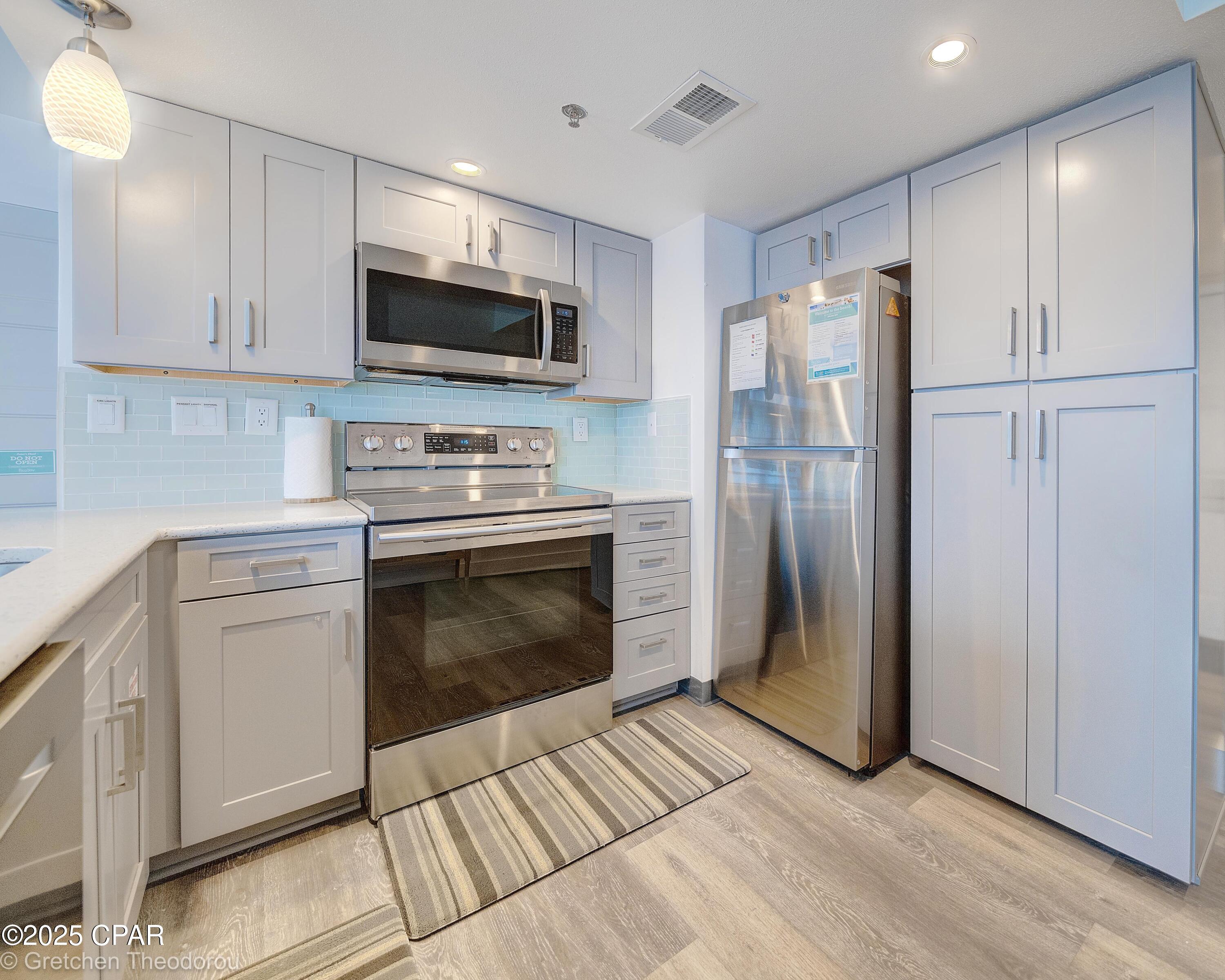 Image 16 For 9850 Thomas Drive 912w