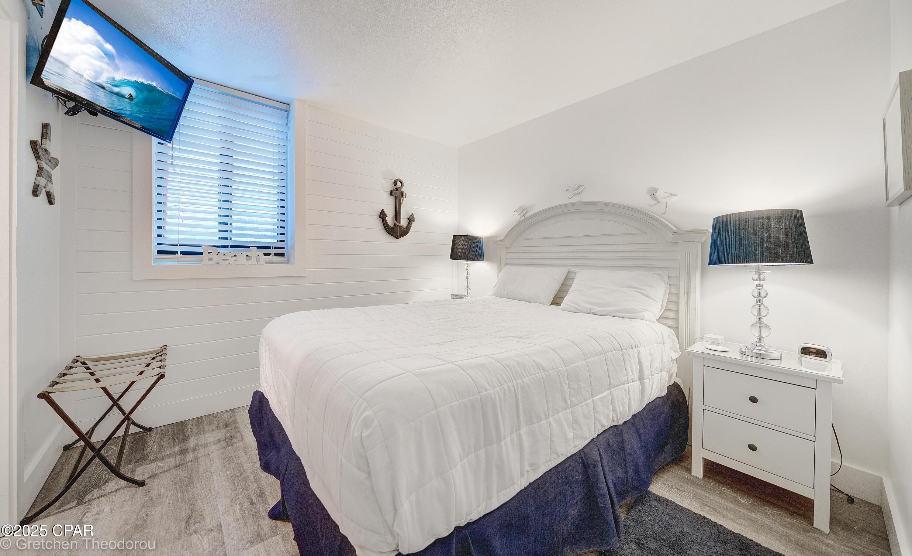 Image 24 For 9850 Thomas Drive 912w