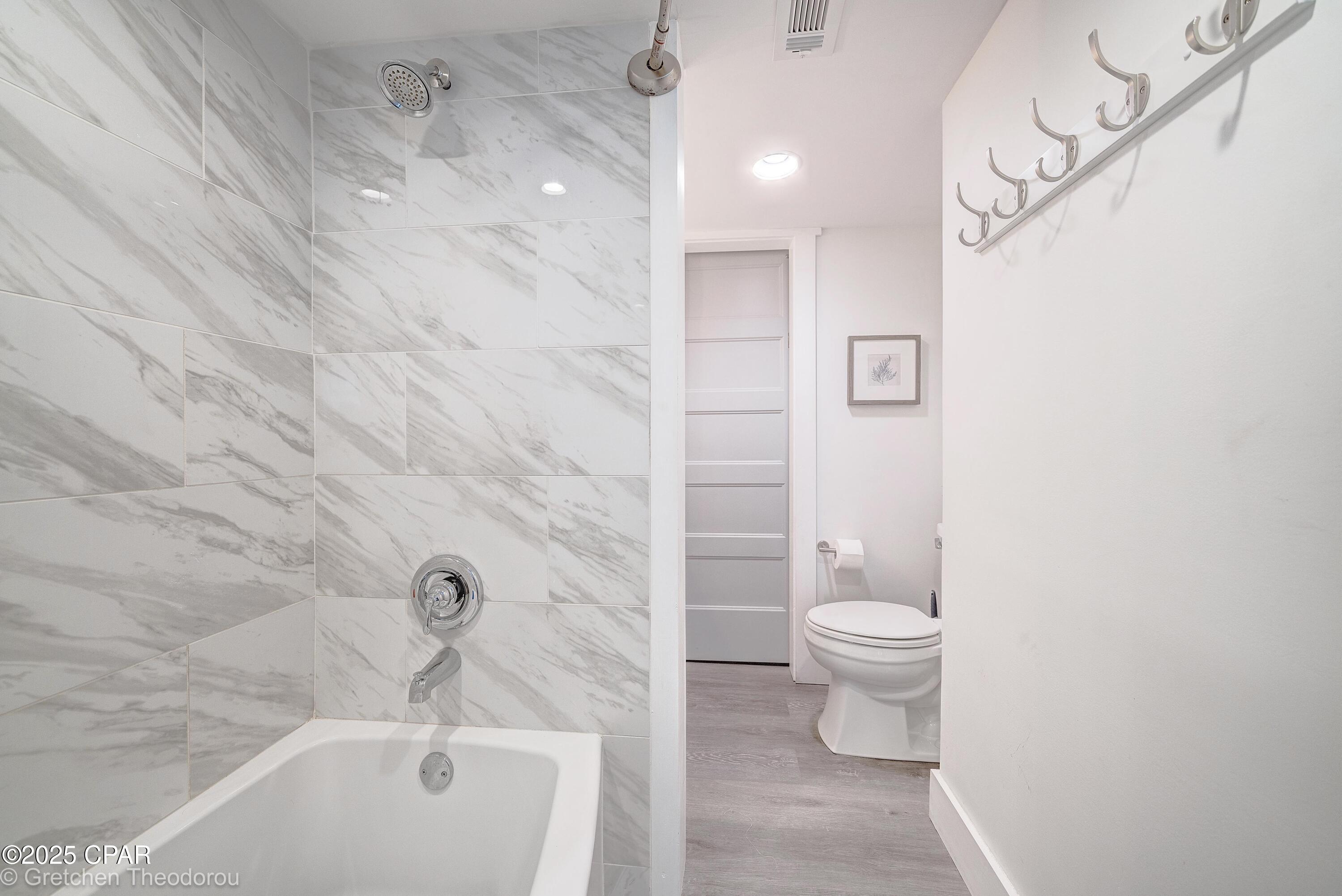 Image 27 For 9850 Thomas Drive 912w