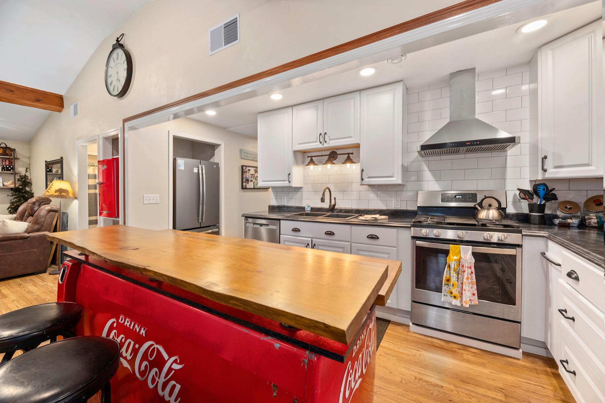 Eagle Lake Property 1177 Eagle Wings Ln Photo 4