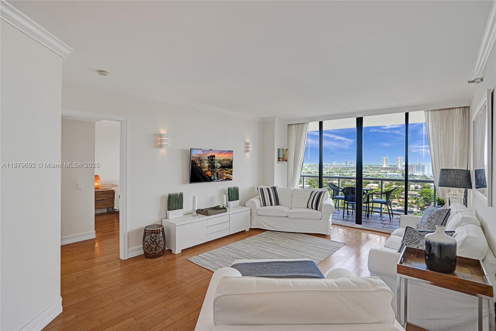 Harborside At The Waterwa