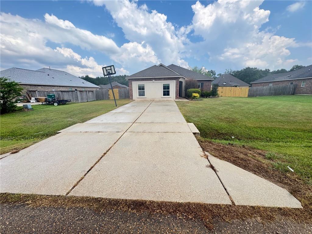 Photo 1 of Single family home for sale at 21326 Beau Chateau Blvd, Ponchatoula, LA 70454 | MLS# 2516659 | Listing updated on 2026-09-17