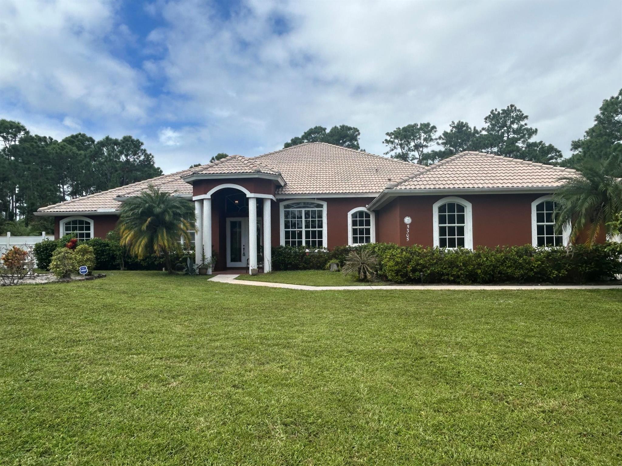 Homes for sale in Fort Pierce, FL | 5305 Southwind Trail, Fort Pierce, FL 34951 | MLS# R11124442