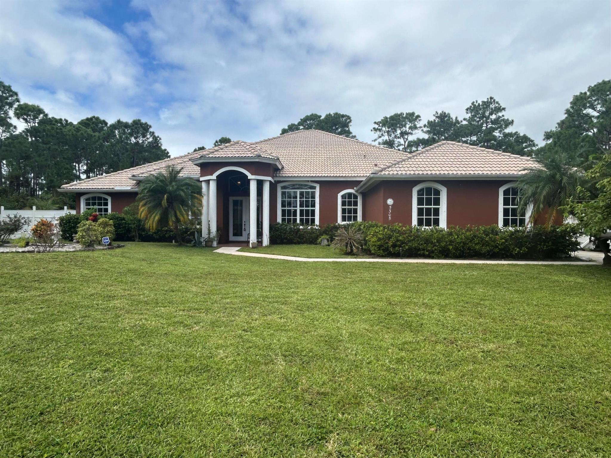 Homes for sale in Fort Pierce, FL | 5305 Southwind Trail, Fort Pierce, FL 34951 | MLS# R11124442