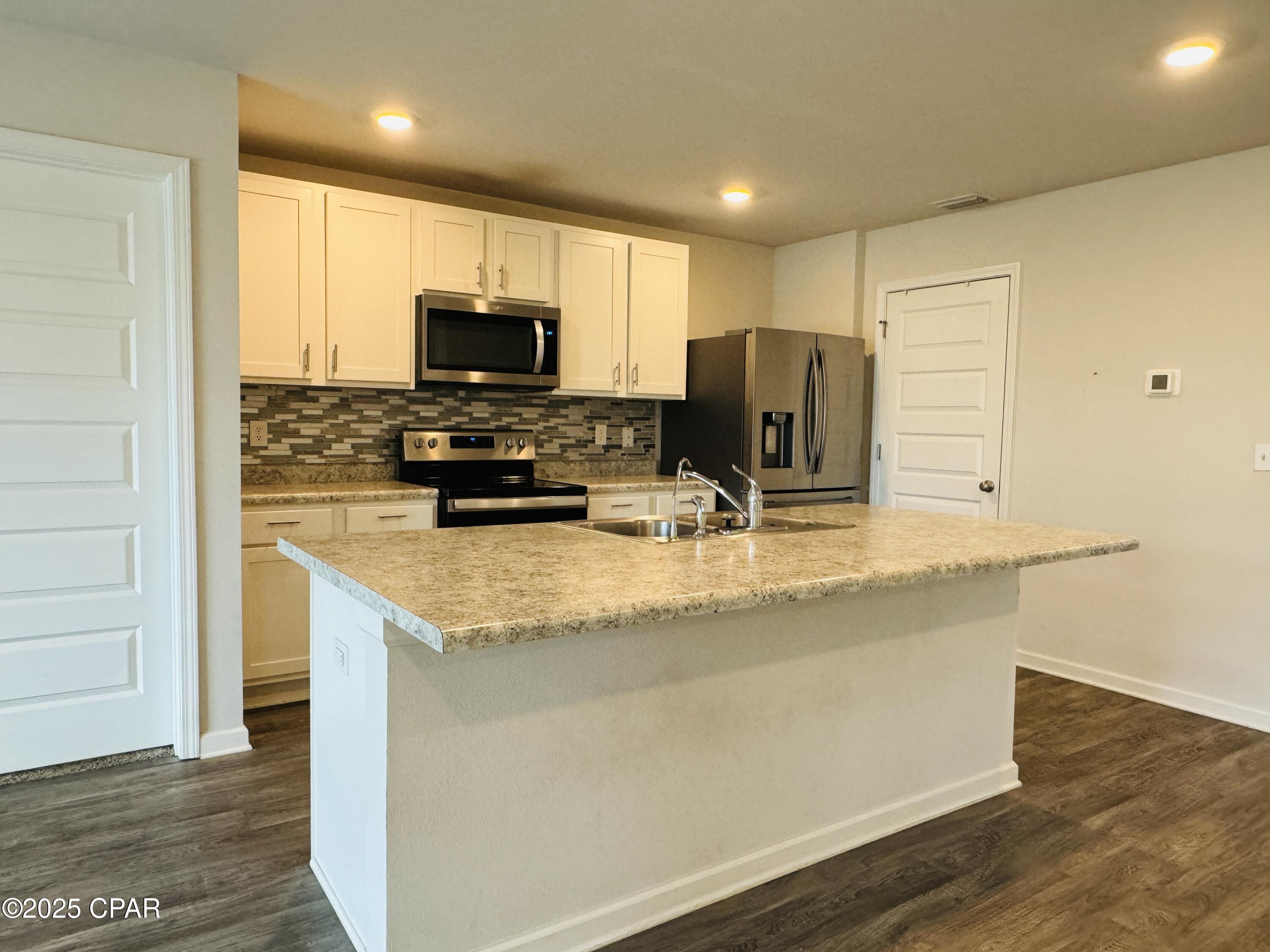 Image 3 For 4011 Silver Spur Road