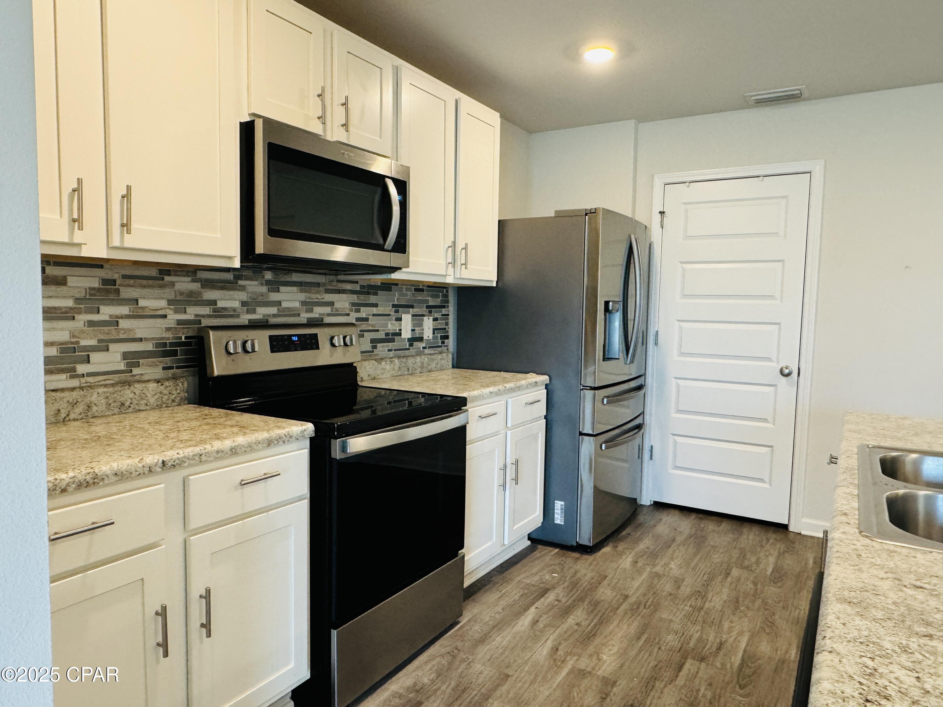 Image 4 For 4011 Silver Spur Road