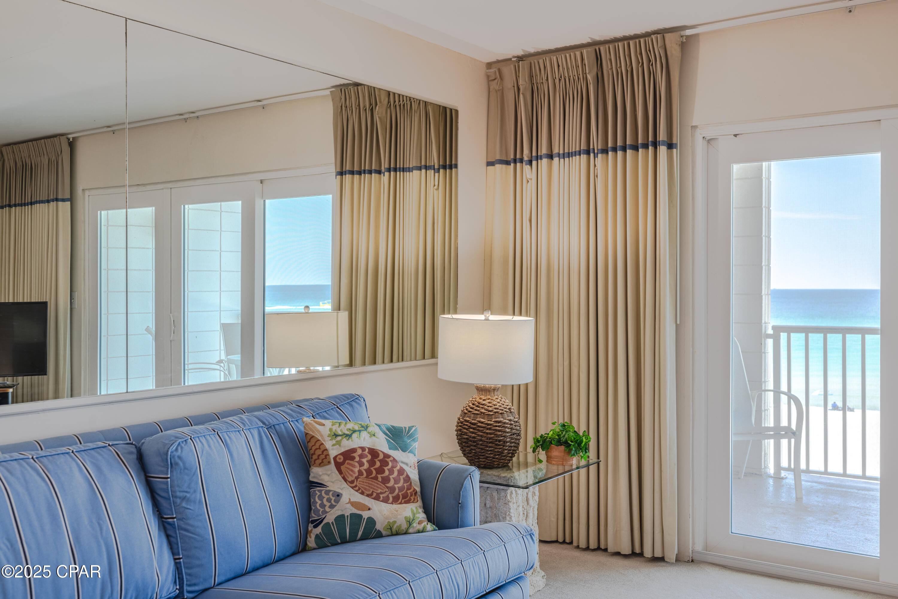 Image 4 For 6213 Thomas Drive 405