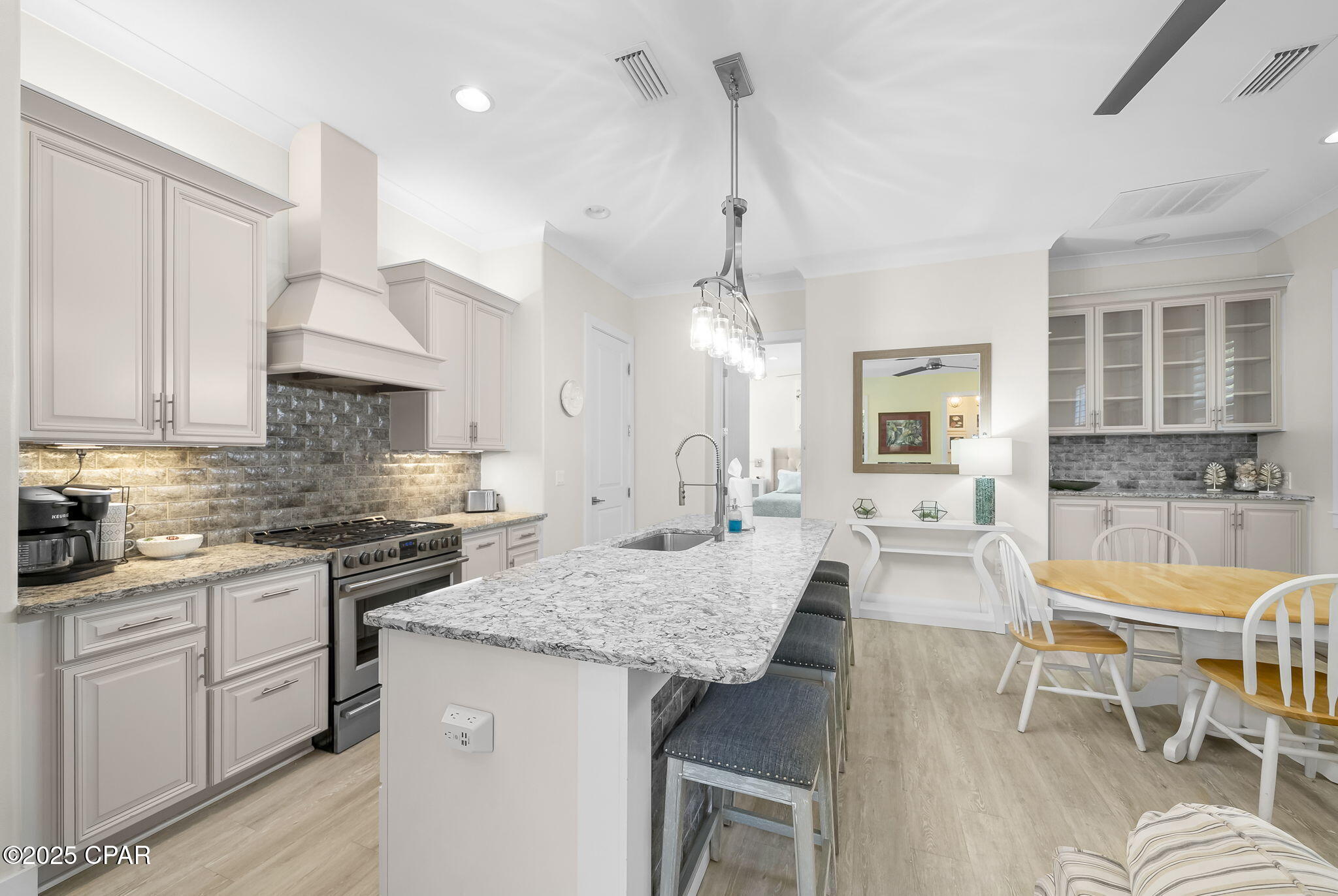 Image 66 For 4702 Seastar Vista