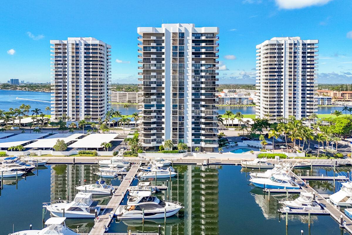 Marina Tower Old Port Cov