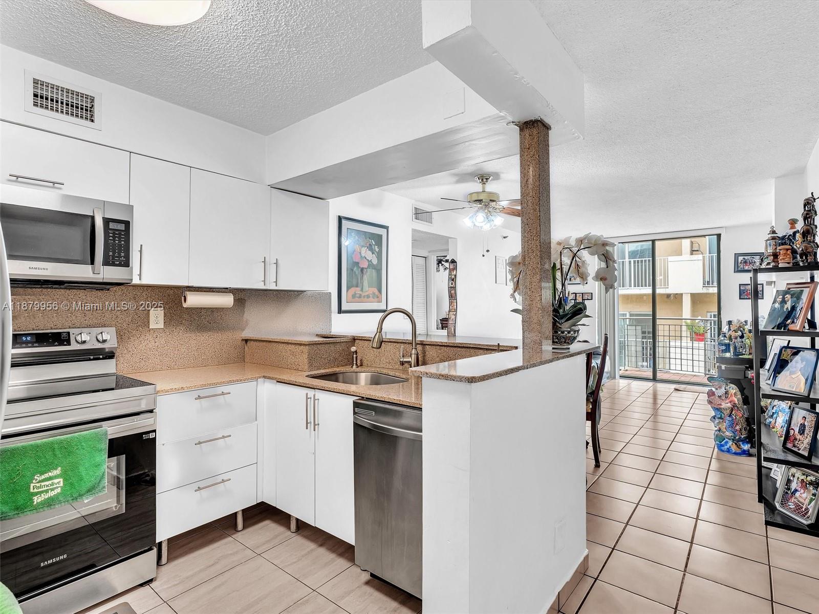 546-sw-1st-st-607-miami-fl-33130/hzid_63d09ad6