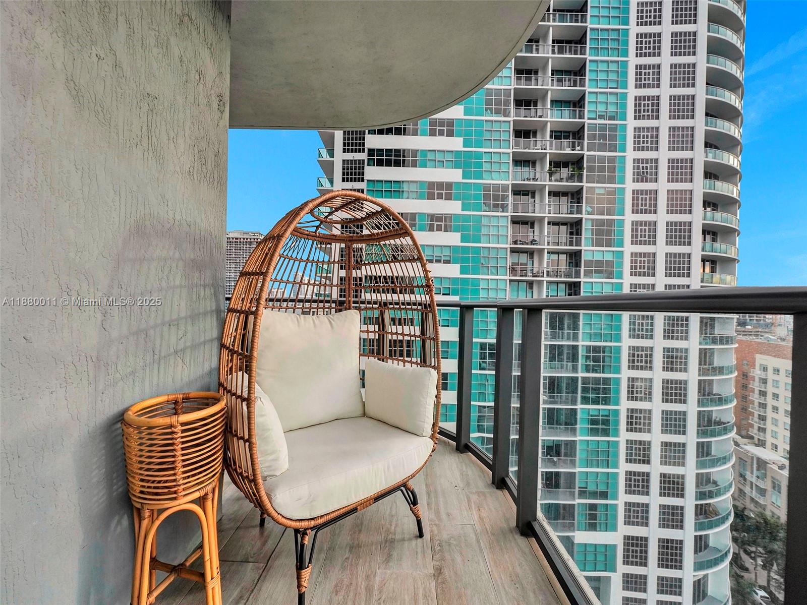 Apartamento para Alugar em Miami, FL