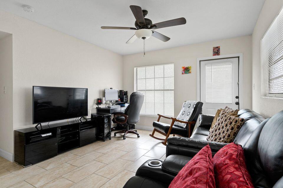 Homes for sale in Fort Pierce, FL | 2804 Avenue J, Fort Pierce, FL 34947 | MLS# R11124545