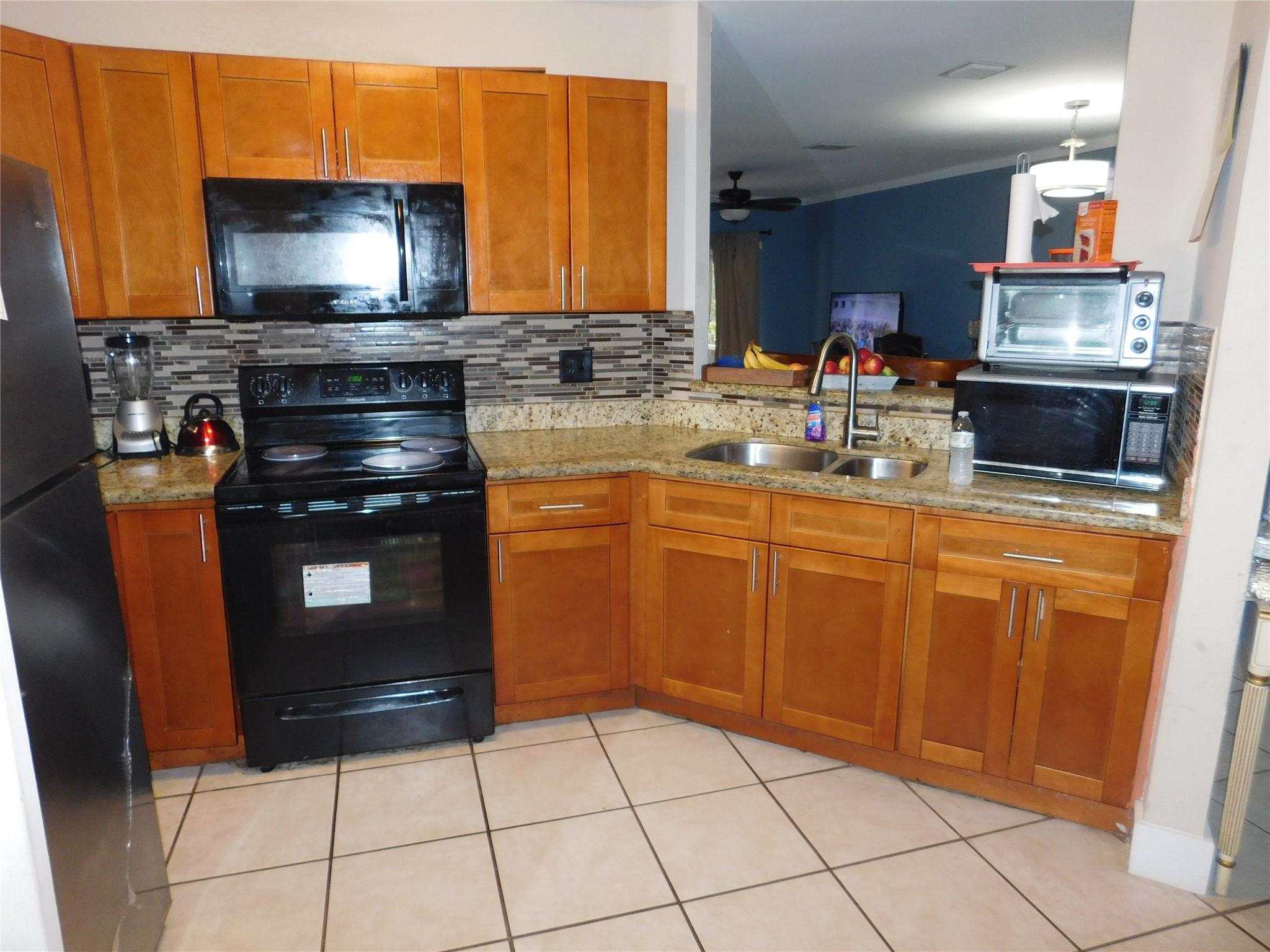 Homes for sale in Deerfield Beach, FL | 1106 Sw 44Th Way, Deerfield Beach, FL 33442 | MLS# F10526392