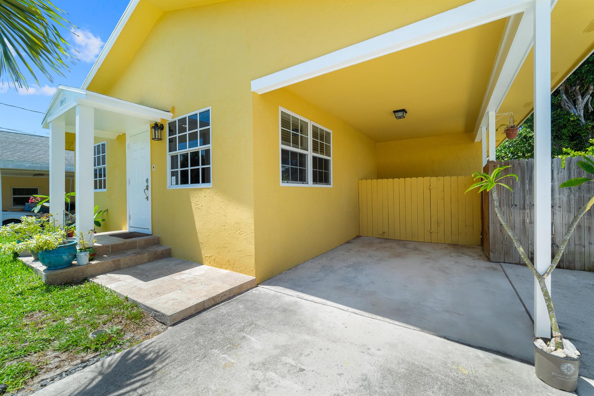 Homes for sale in Juno Beach, FL | 1853 Holman Dr, Juno Beach, FL 33408 | MLS# R11124568
