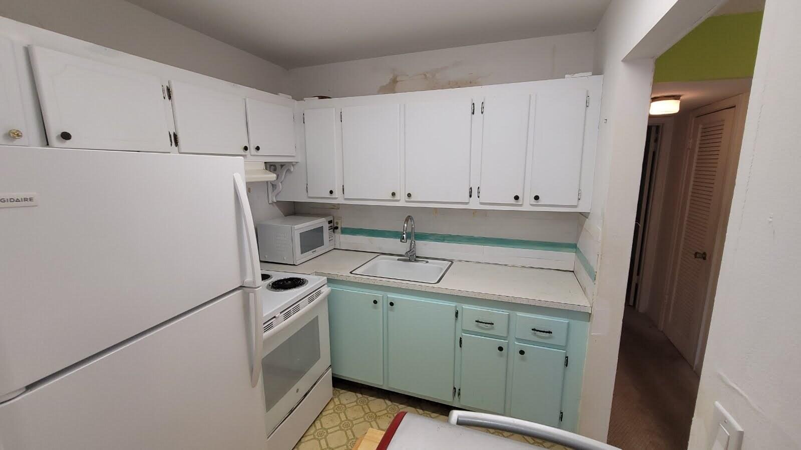 Homes for sale in West Palm Beach, FL | 208 Kent M, West Palm Beach, FL 33417 | MLS# R11124617