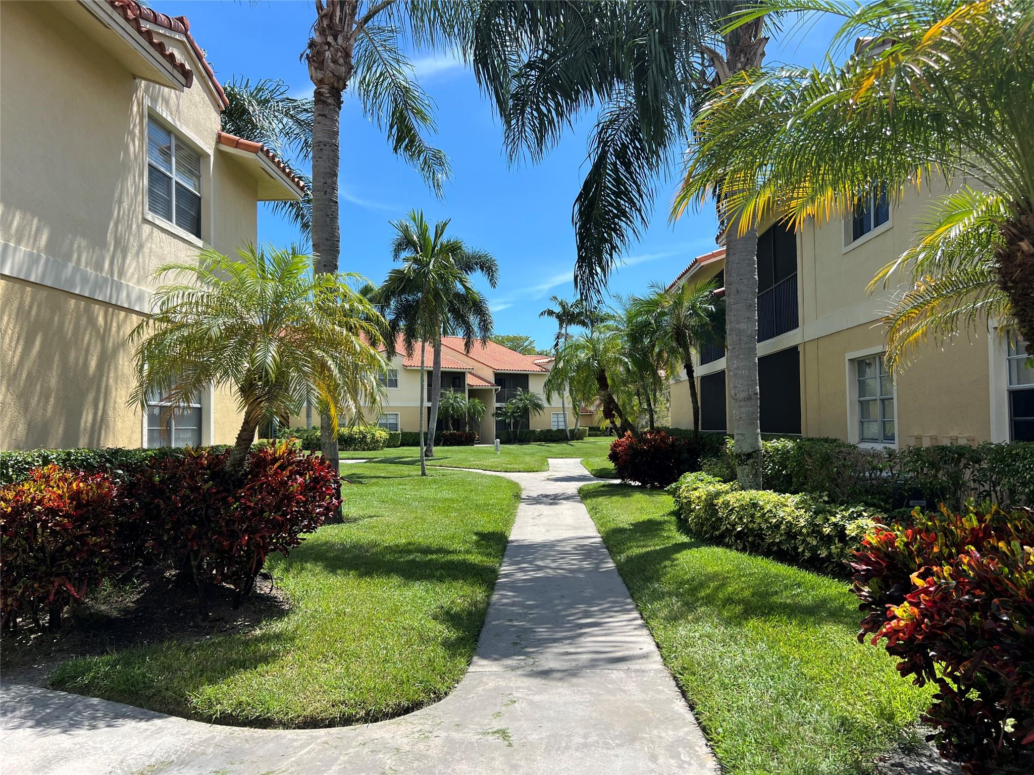Royal Poinciana Condo