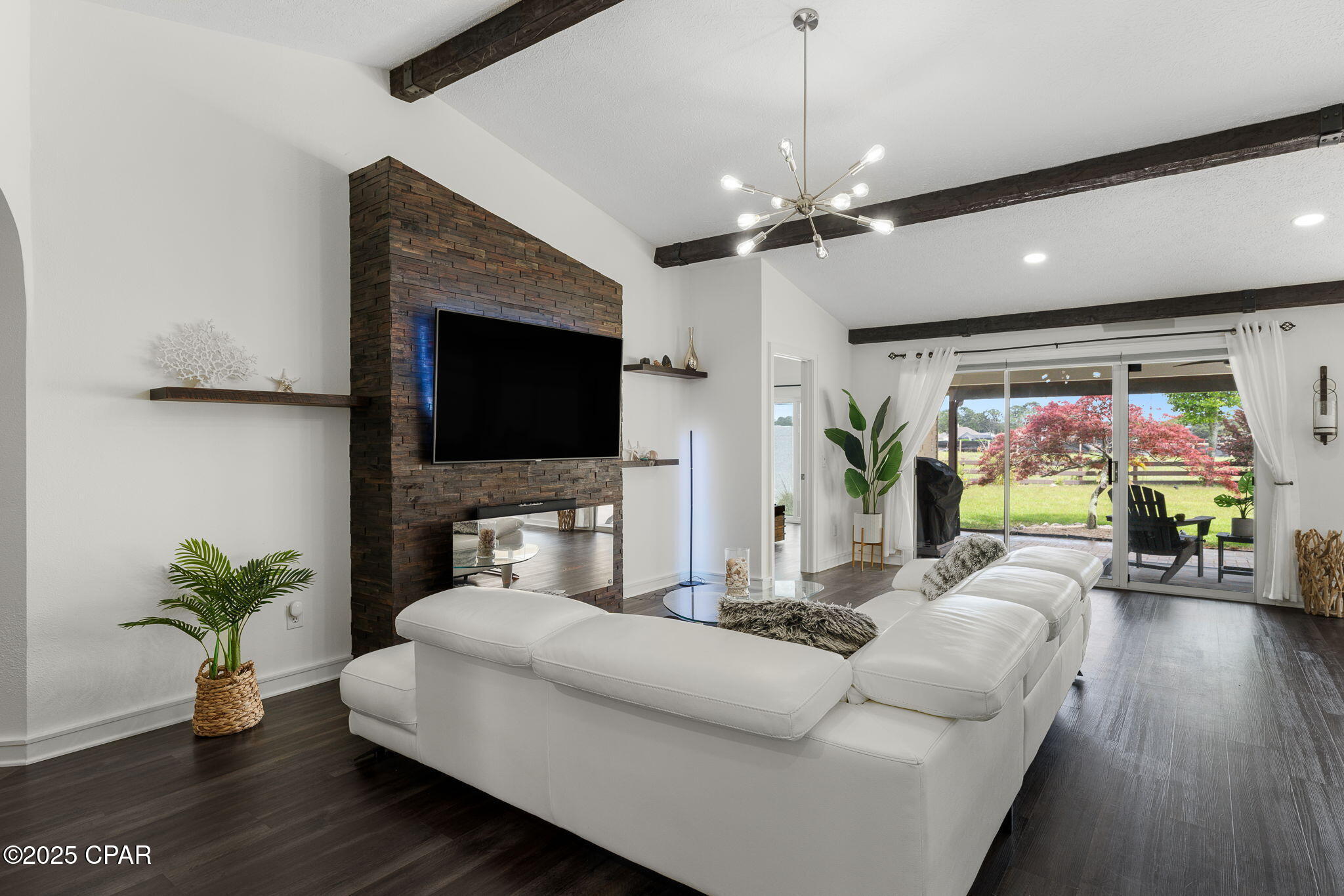 Image 8 For 124 Glades Turn