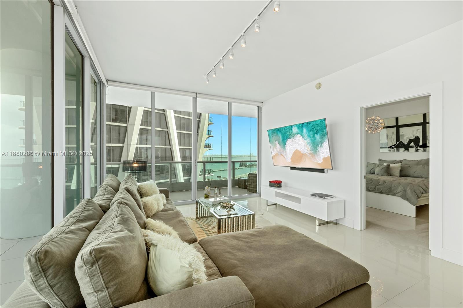 Apartamento para Alugar em Miami, FL