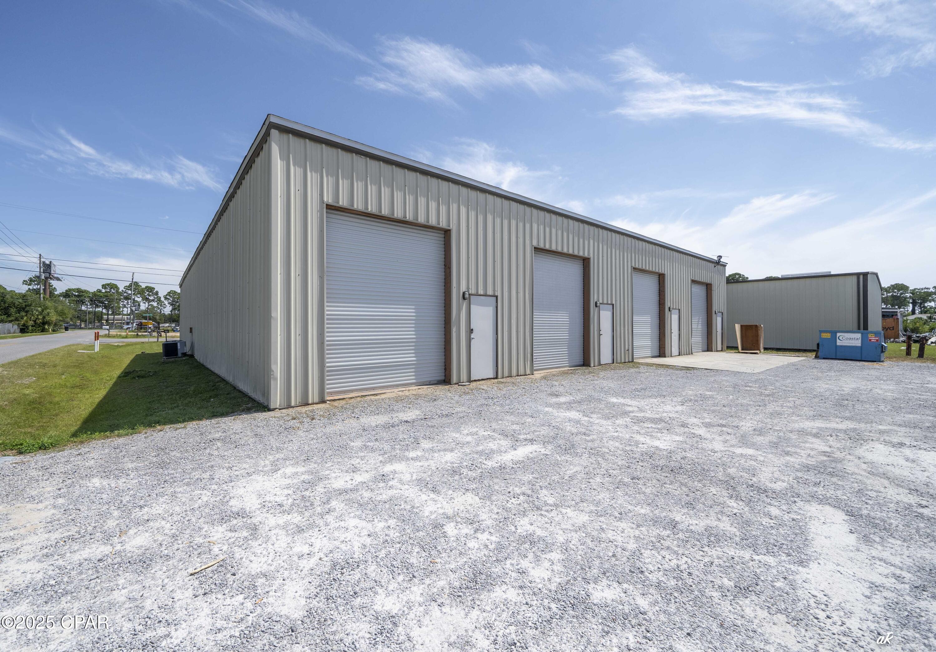 Image 22 For 512 Commerce Drive A