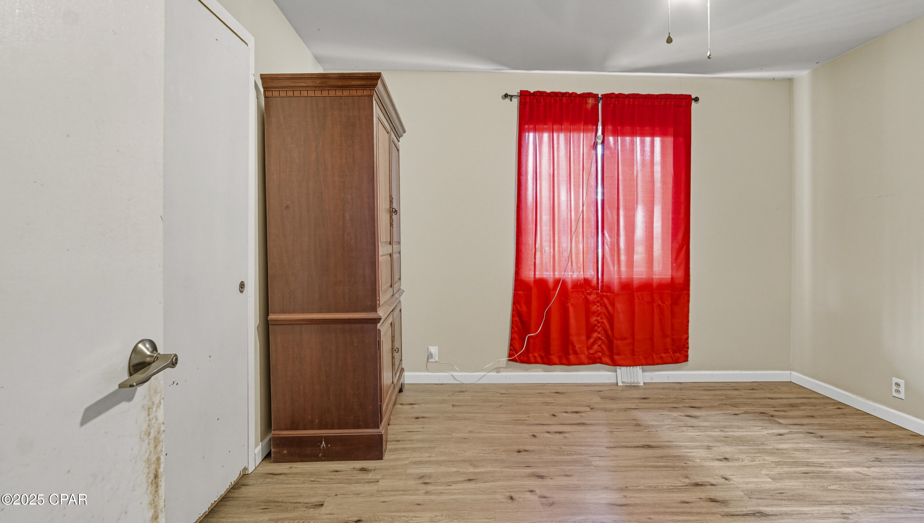 Image 13 For 1112 Earl Avenue