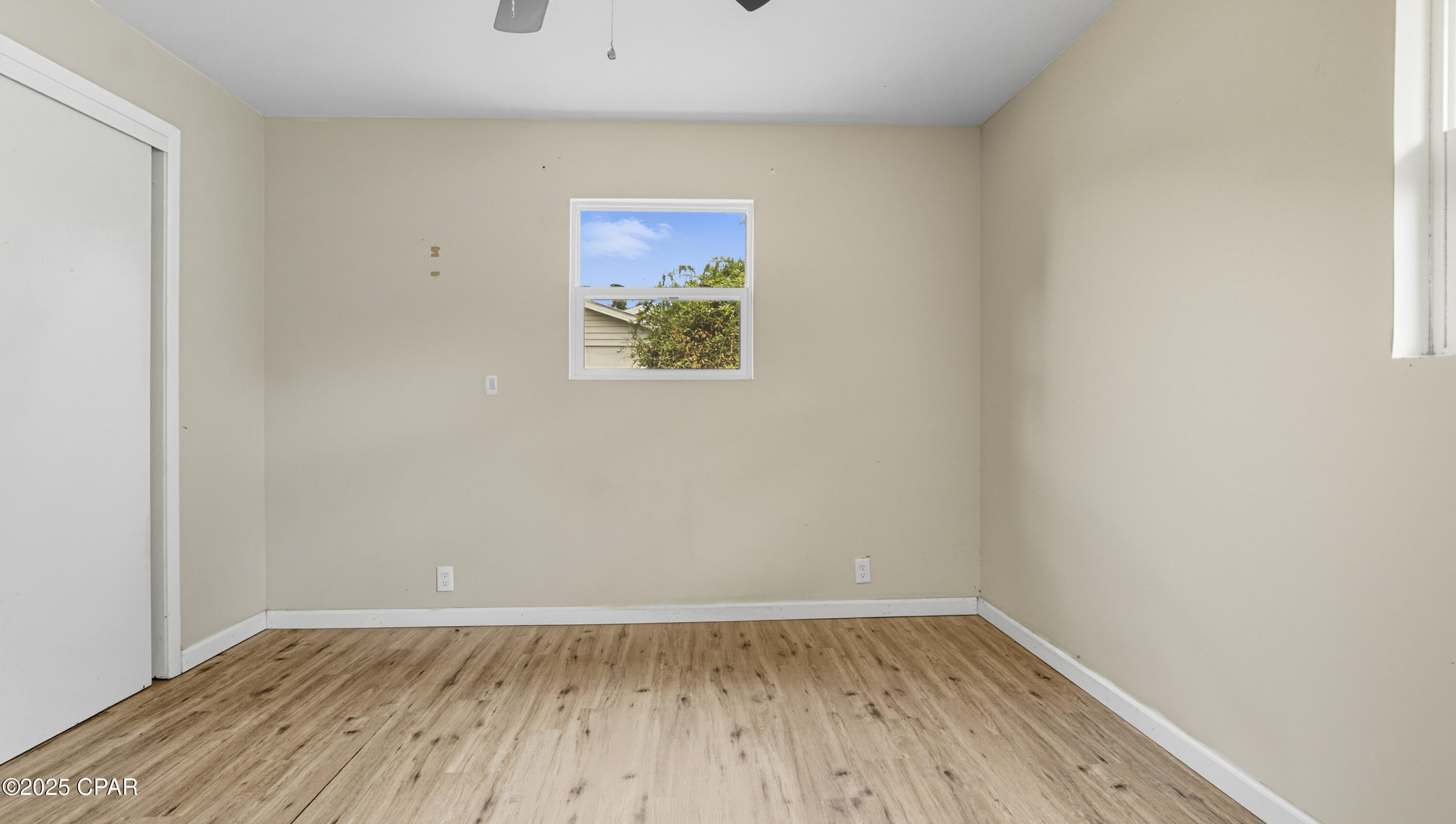 Image 20 For 1112 Earl Avenue