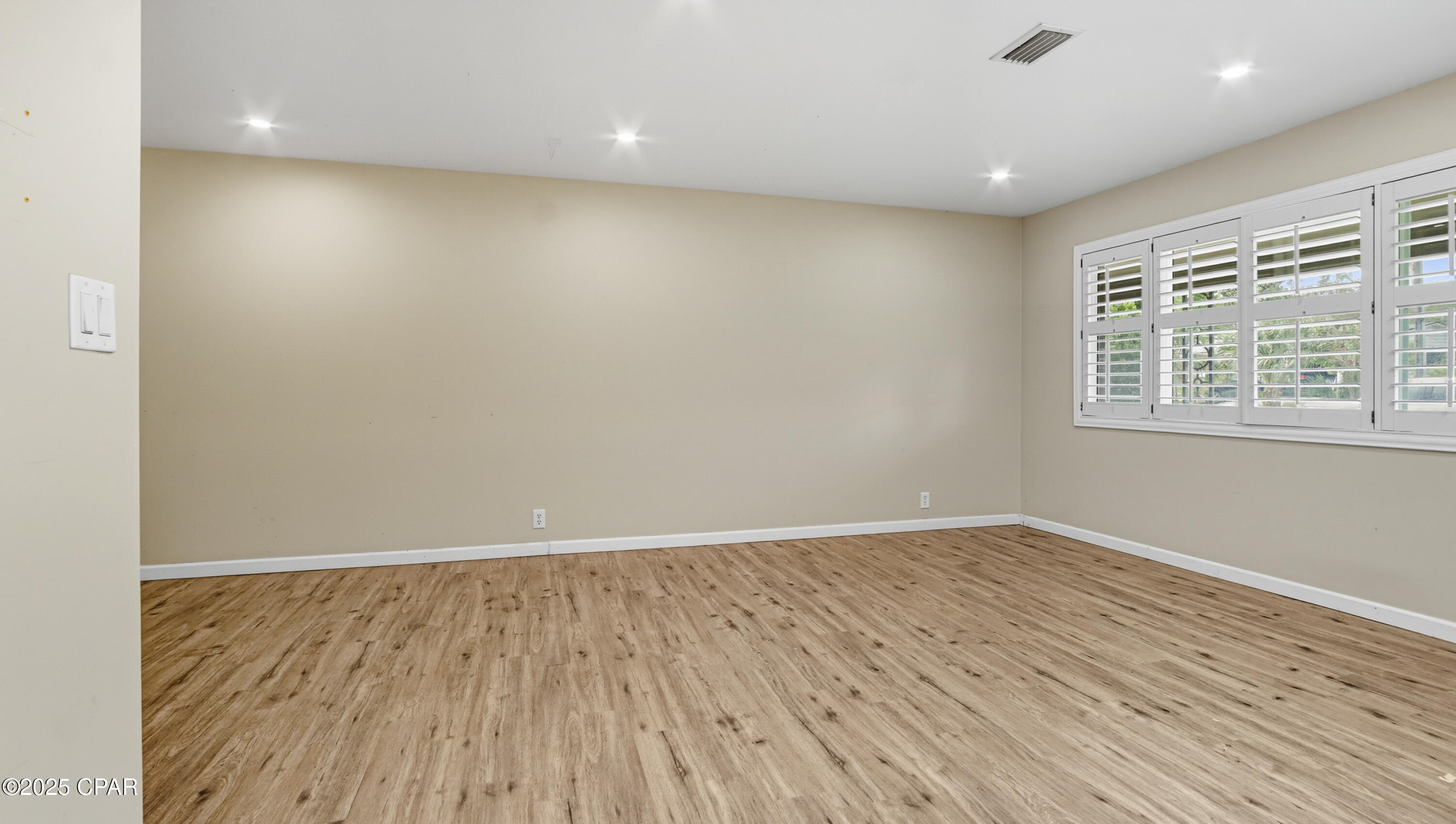 Image 25 For 1112 Earl Avenue