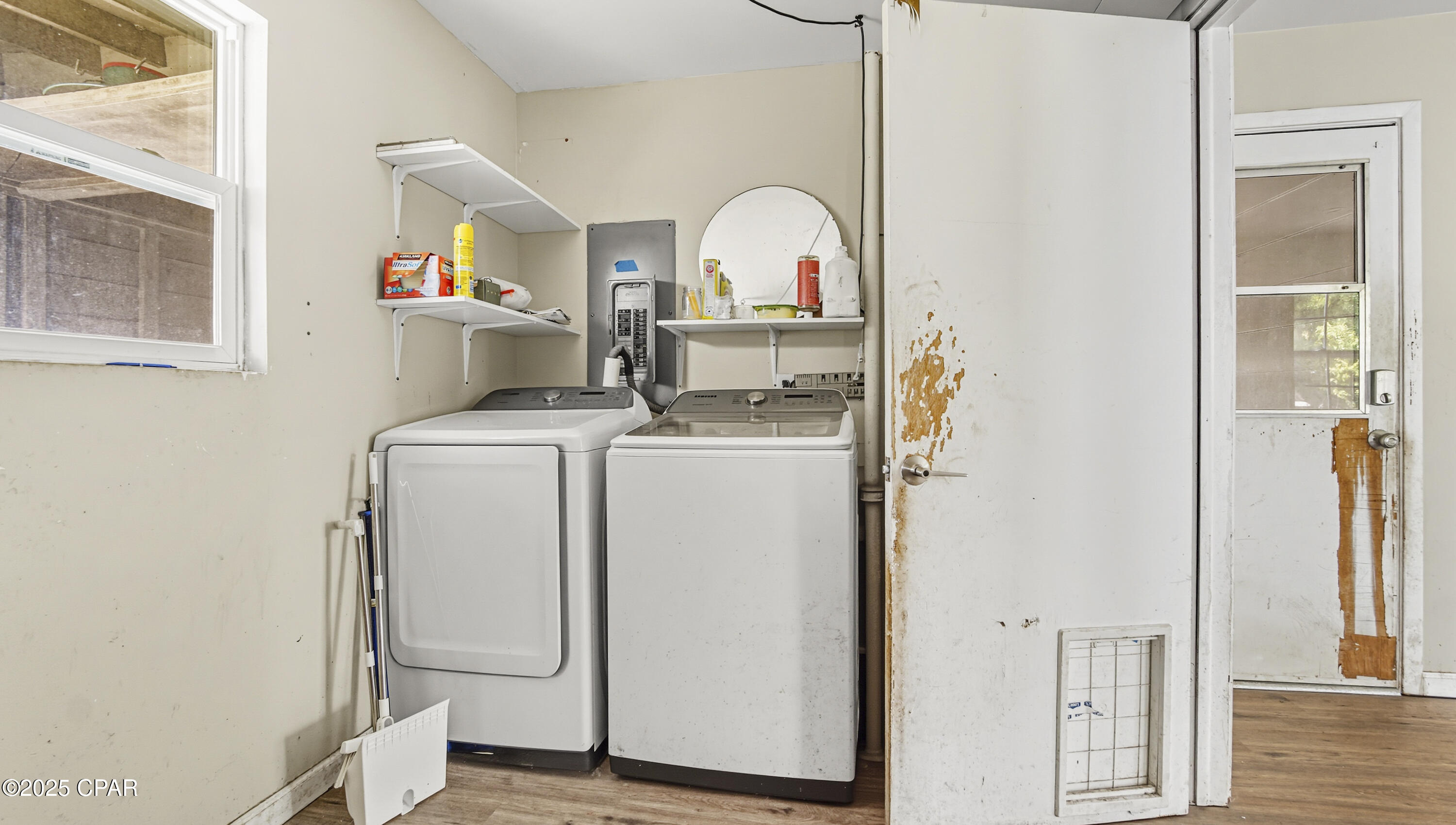 Image 27 For 1112 Earl Avenue