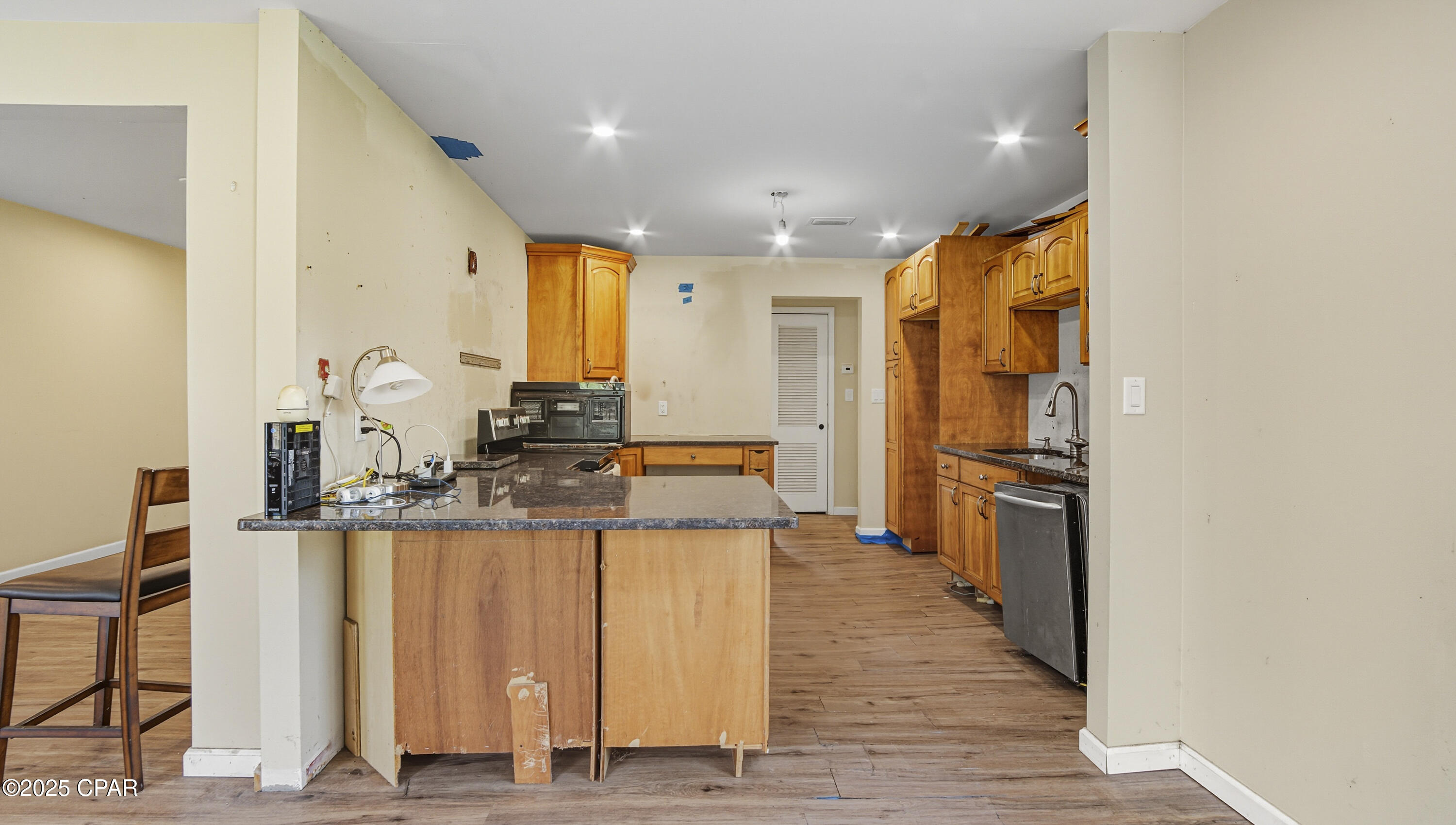 Image 6 For 1112 Earl Avenue