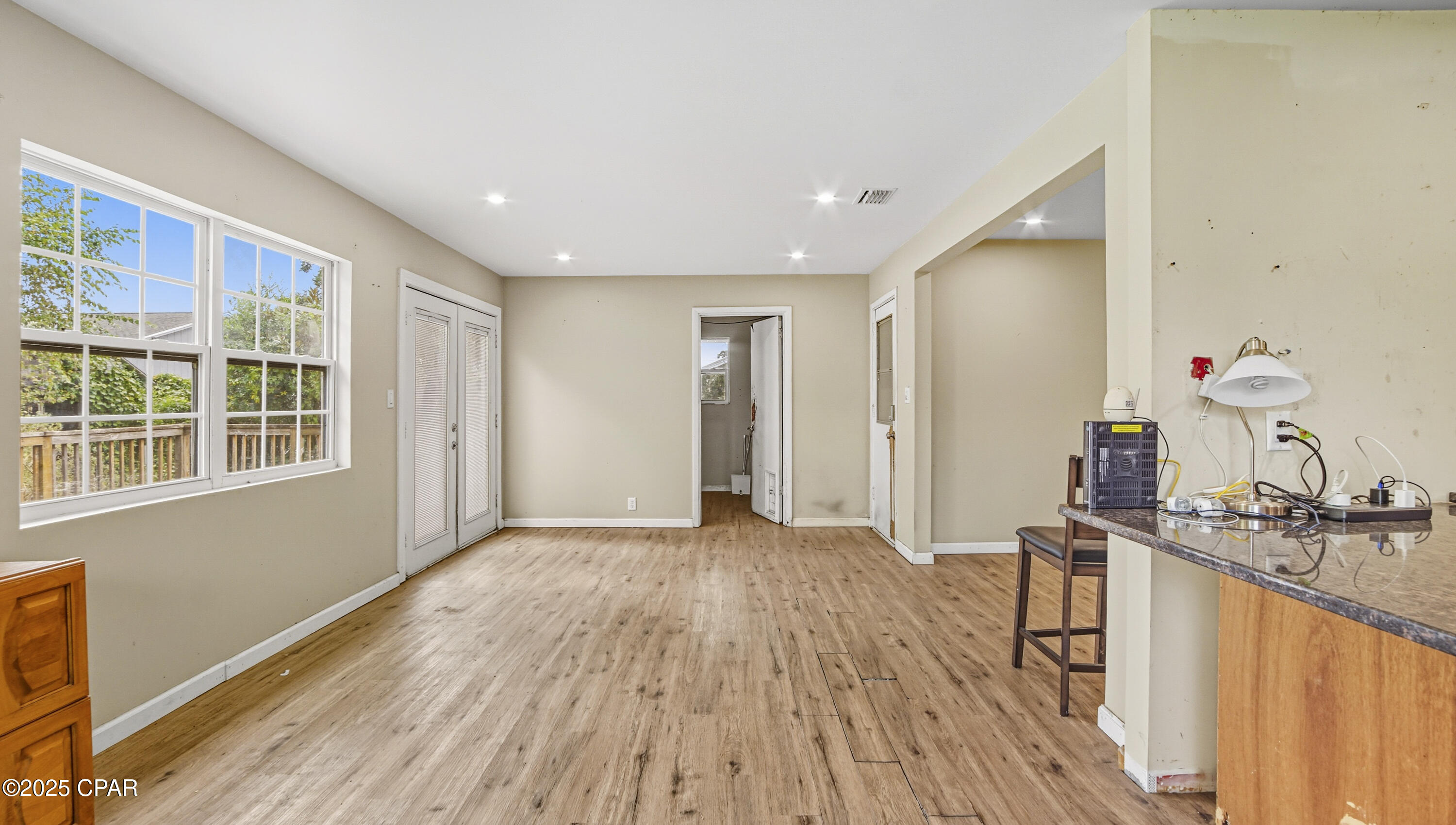 Image 8 For 1112 Earl Avenue