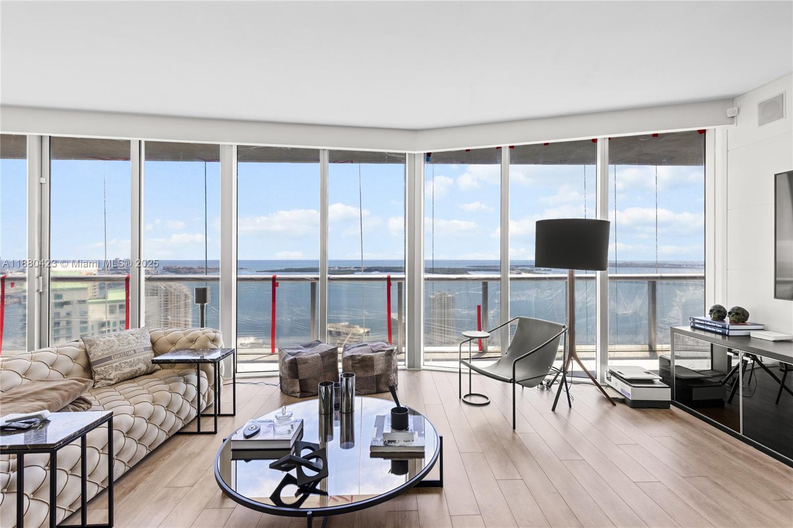 Iconbrickell Condo No 1