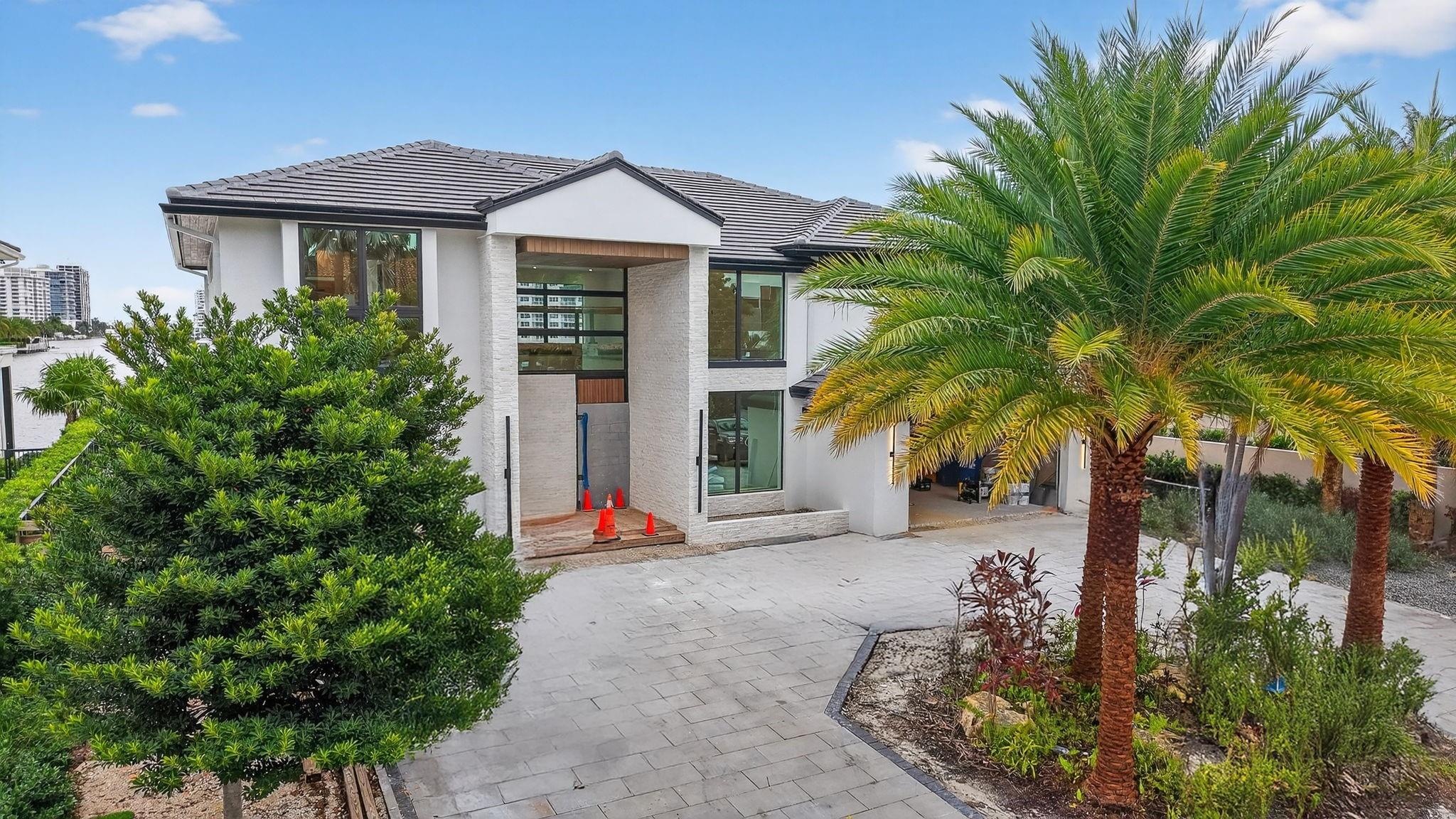 Homes for sale in Fort Lauderdale, FL | 2533 Aqua Vista Blvd, Fort Lauderdale, FL 33301 | MLS# F10526814