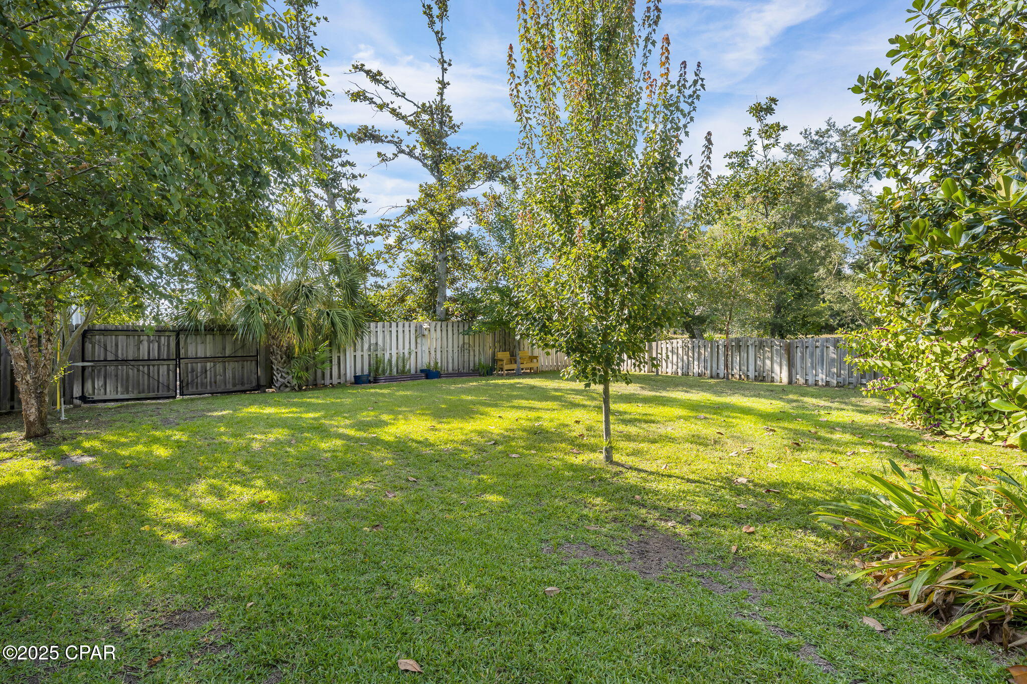 Listing photo id 42 for 3262 Country Club Drive