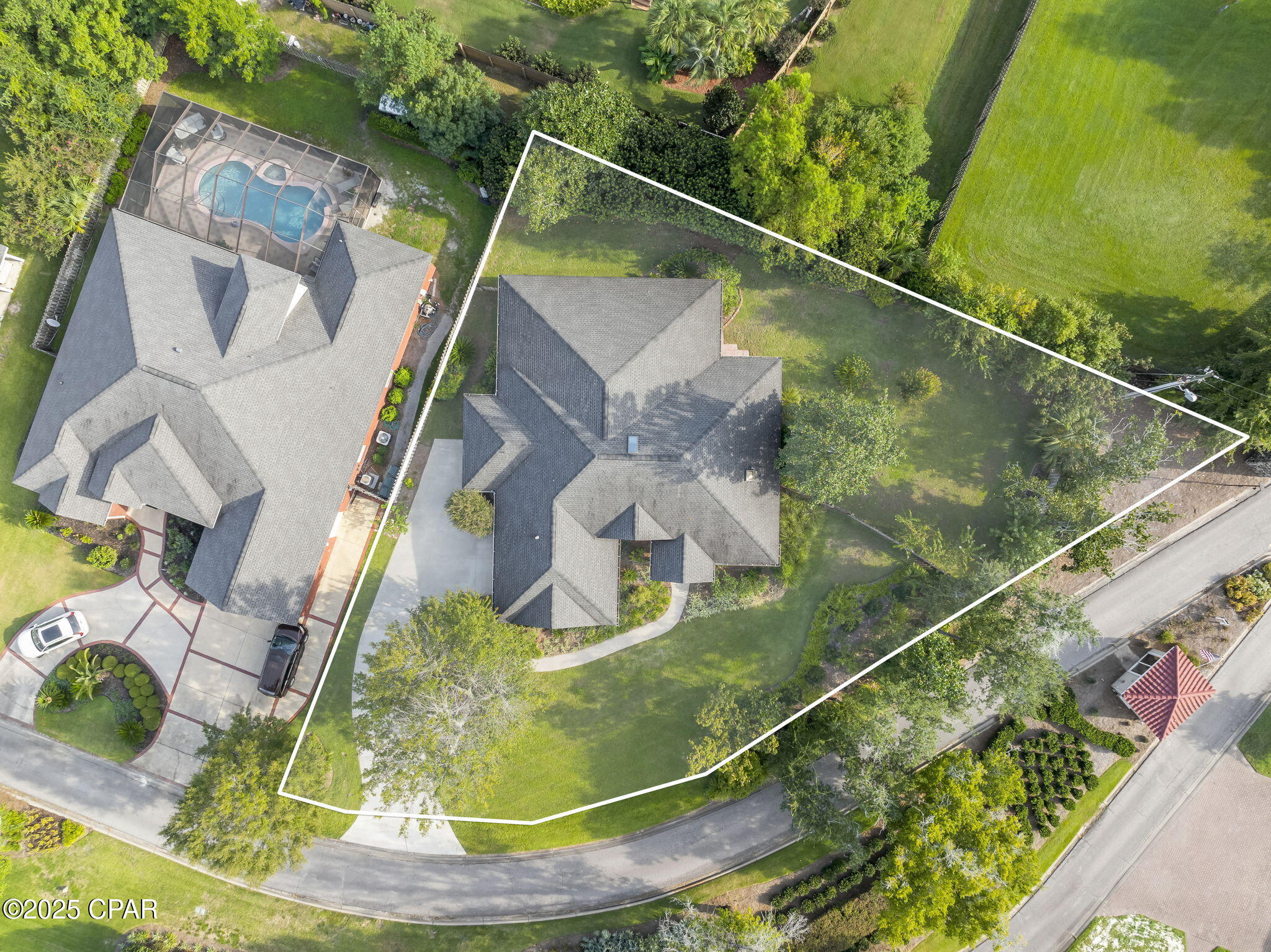 Listing photo id 44 for 3262 Country Club Drive