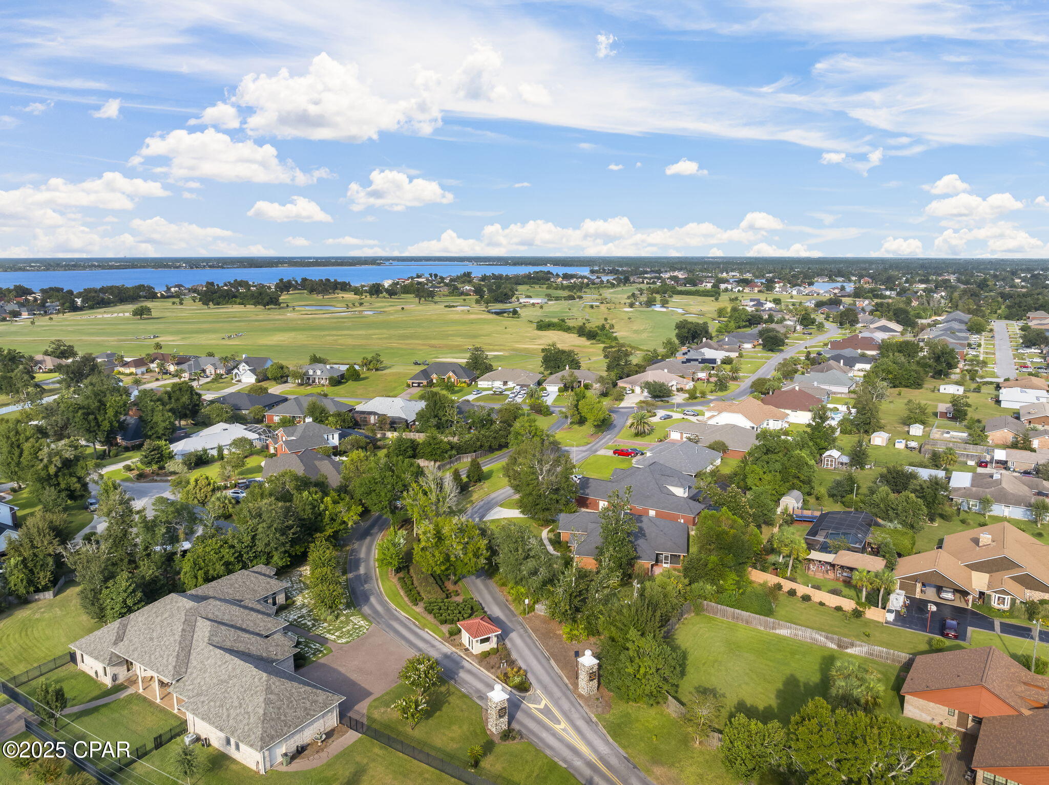 Listing photo id 46 for 3262 Country Club Drive