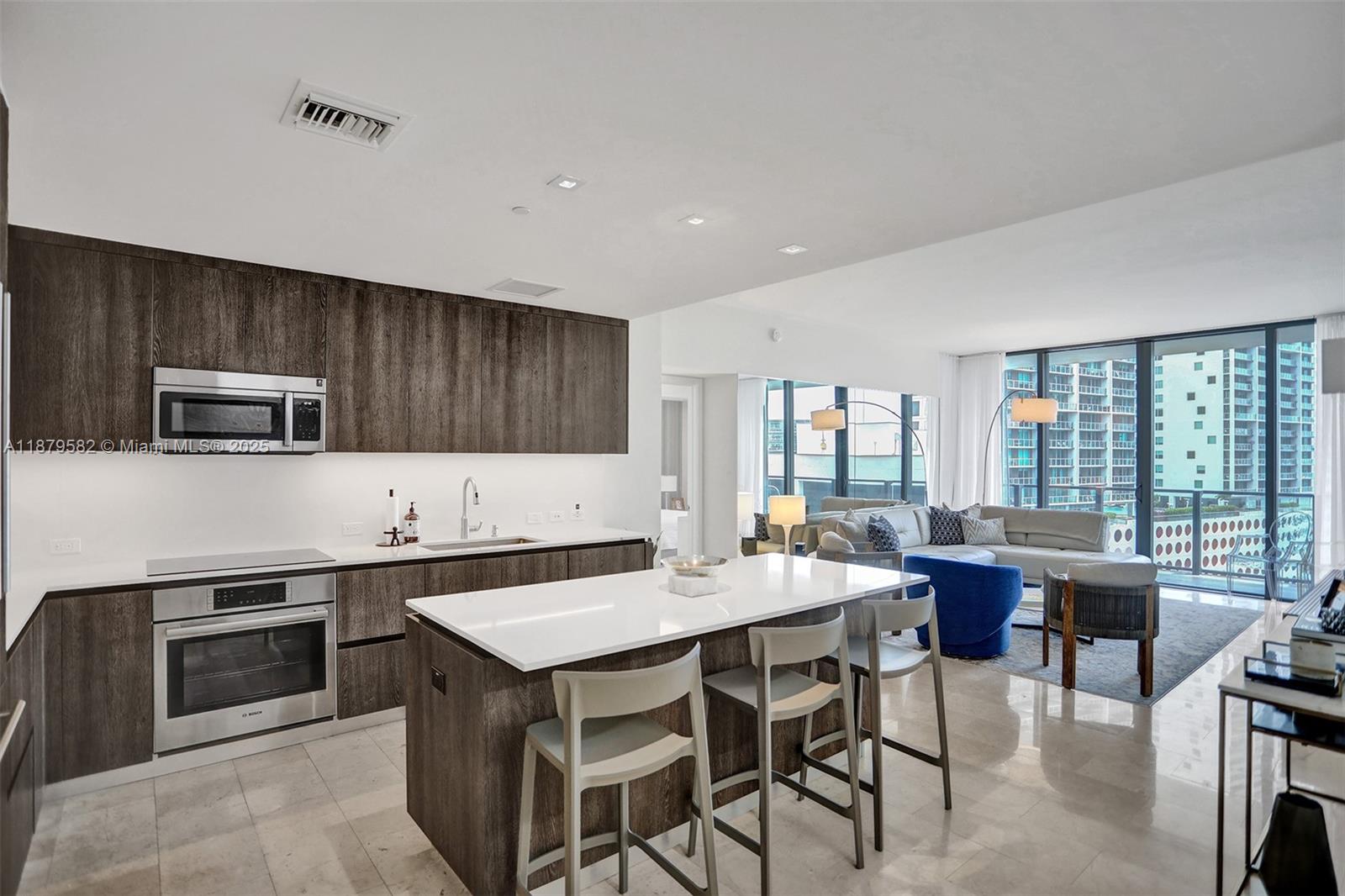 Condo for Rent in Miami, FL