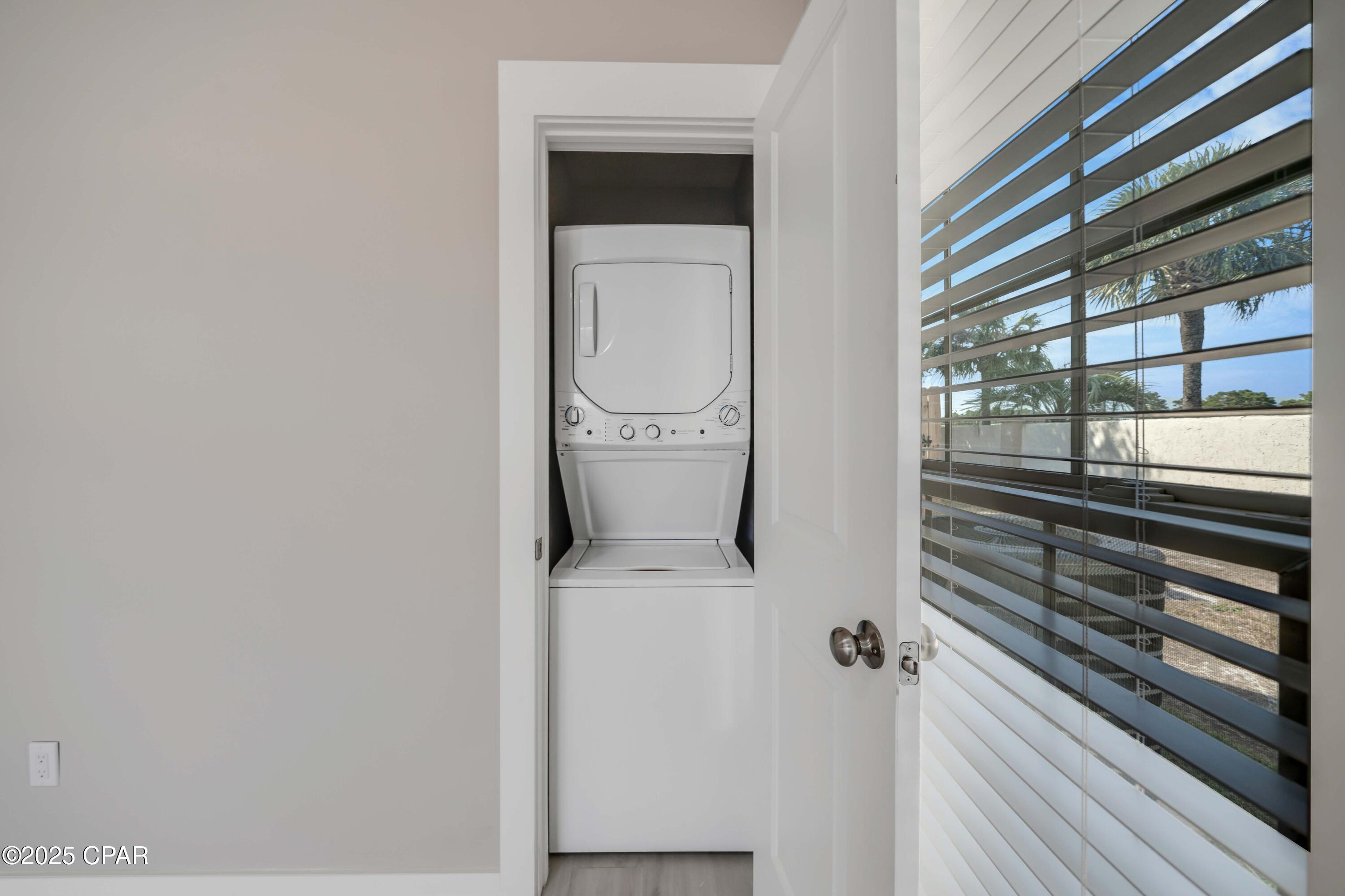 Image 10 For 17462 Front Beach Road 16c