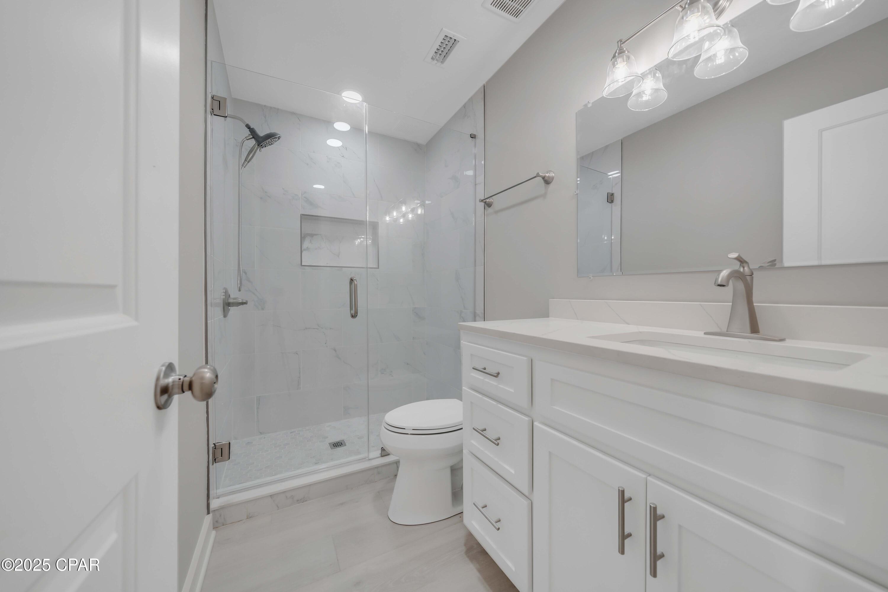 Image 12 For 17462 Front Beach Road 16c