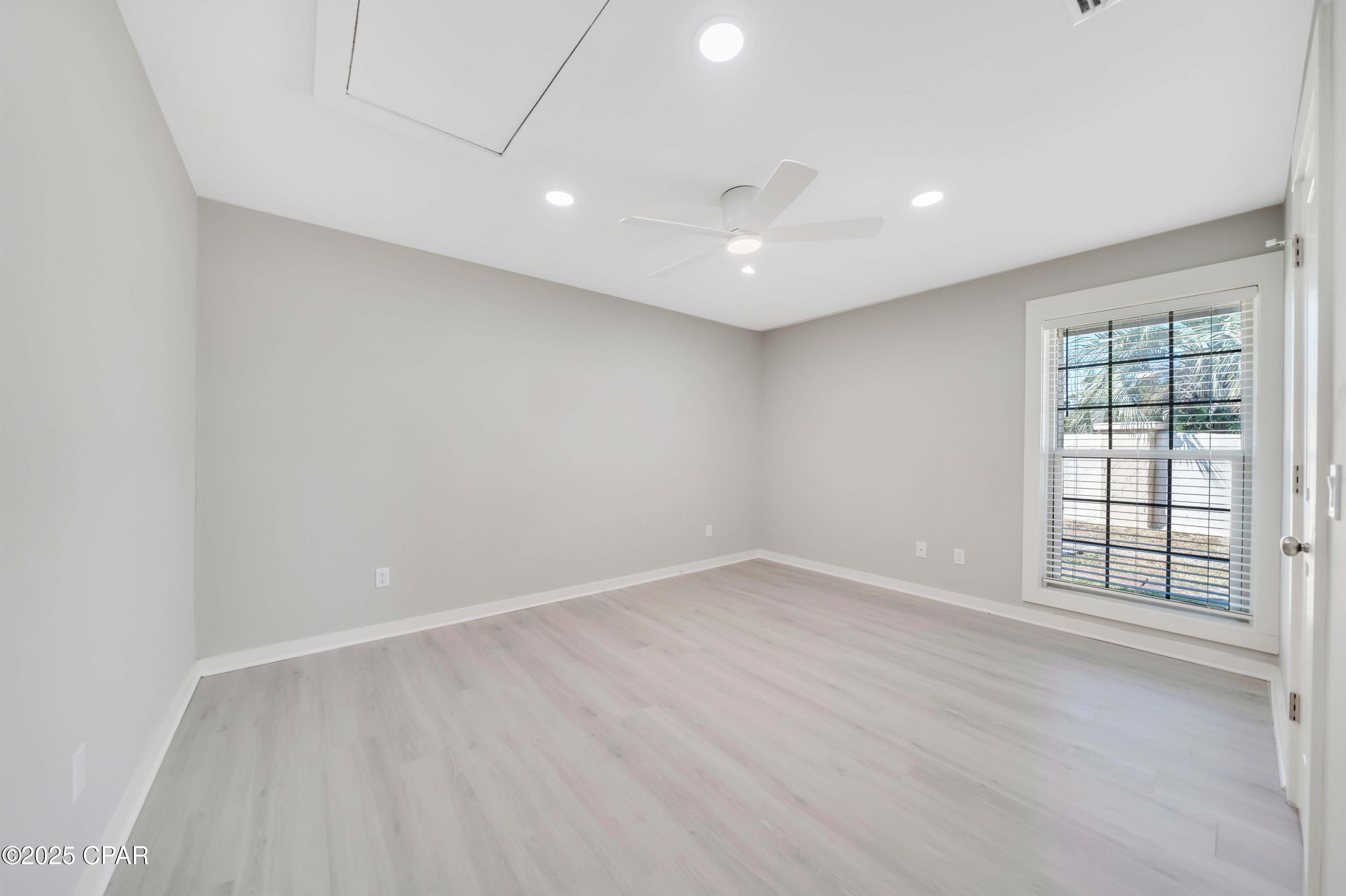 Image 15 For 17462 Front Beach Road 16c