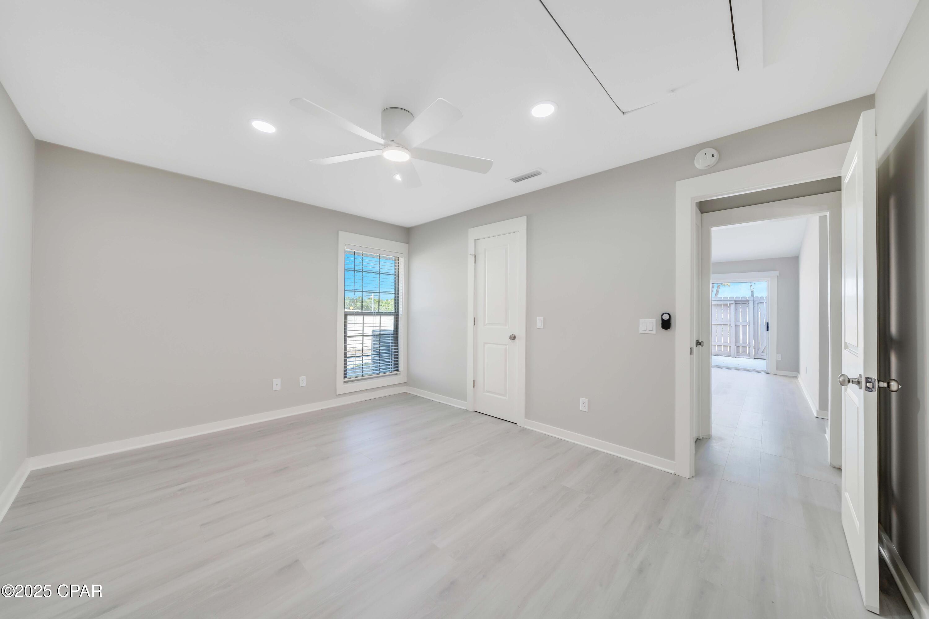 Image 16 For 17462 Front Beach Road 16c